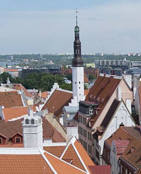 Vaade Kohtuotsa vaateplatsilt renoveerimisel olevale Tallinna Püha Vaimu kirikule rephoto