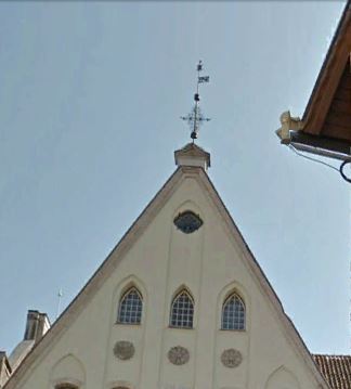 Tallinna vanalinnas Vana turu tänaval asuva hoone tuulelipuga katuseviil rephoto