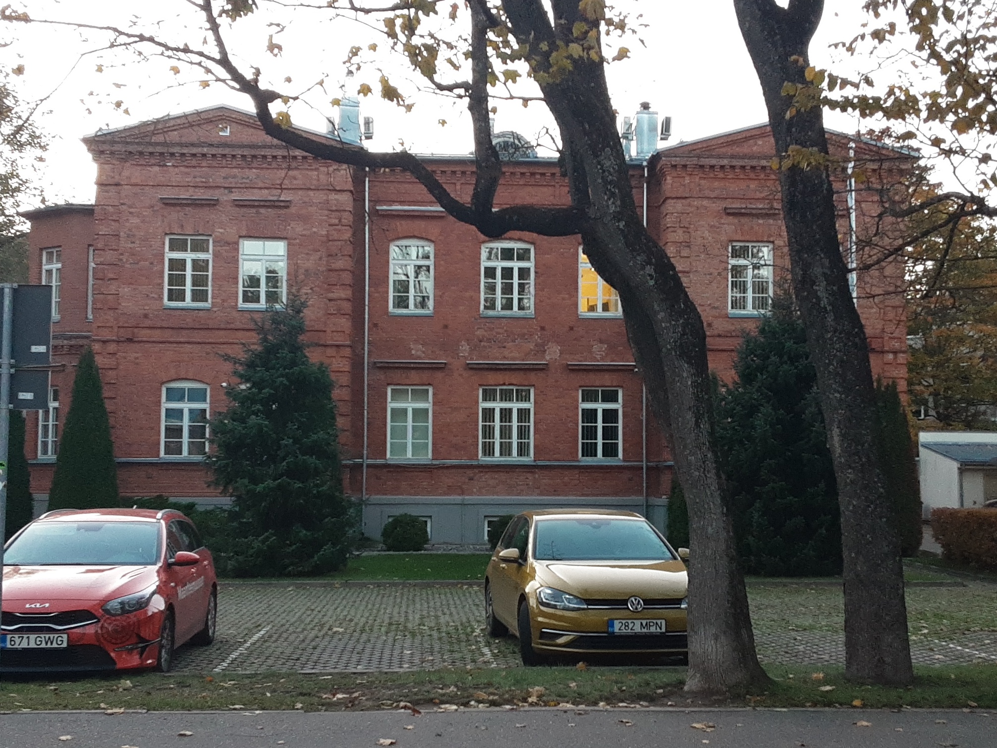 The Soviet Union's Head of State Jossif Vissarionovits Stalin monument on Veski Street. rephoto