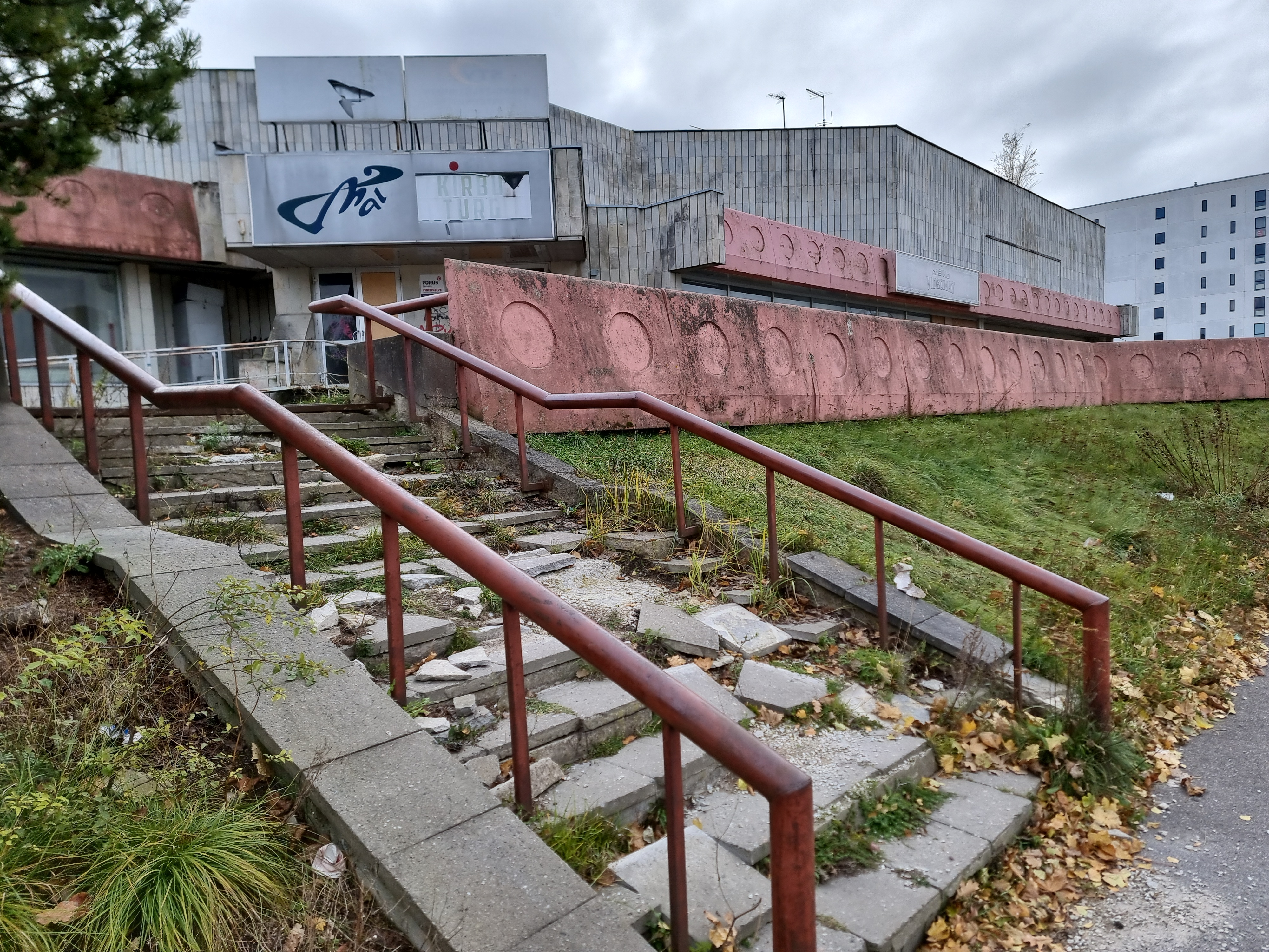 Foto. Mai kultuurikeskus Pärnus rephoto