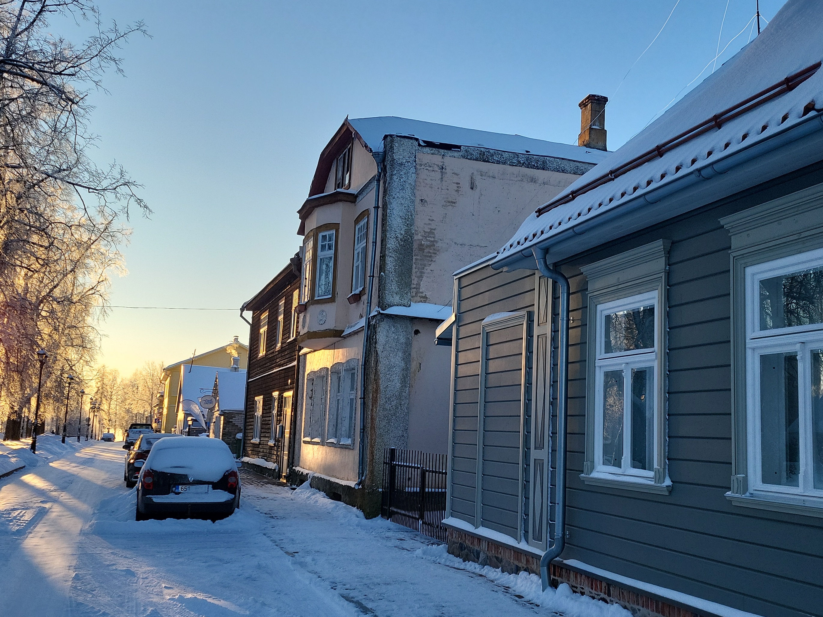 Foto.  Võru, Katariina tänava loodekülg Jüri ja Kreutzwaldi tänava vahel 1950.aastail. rephoto