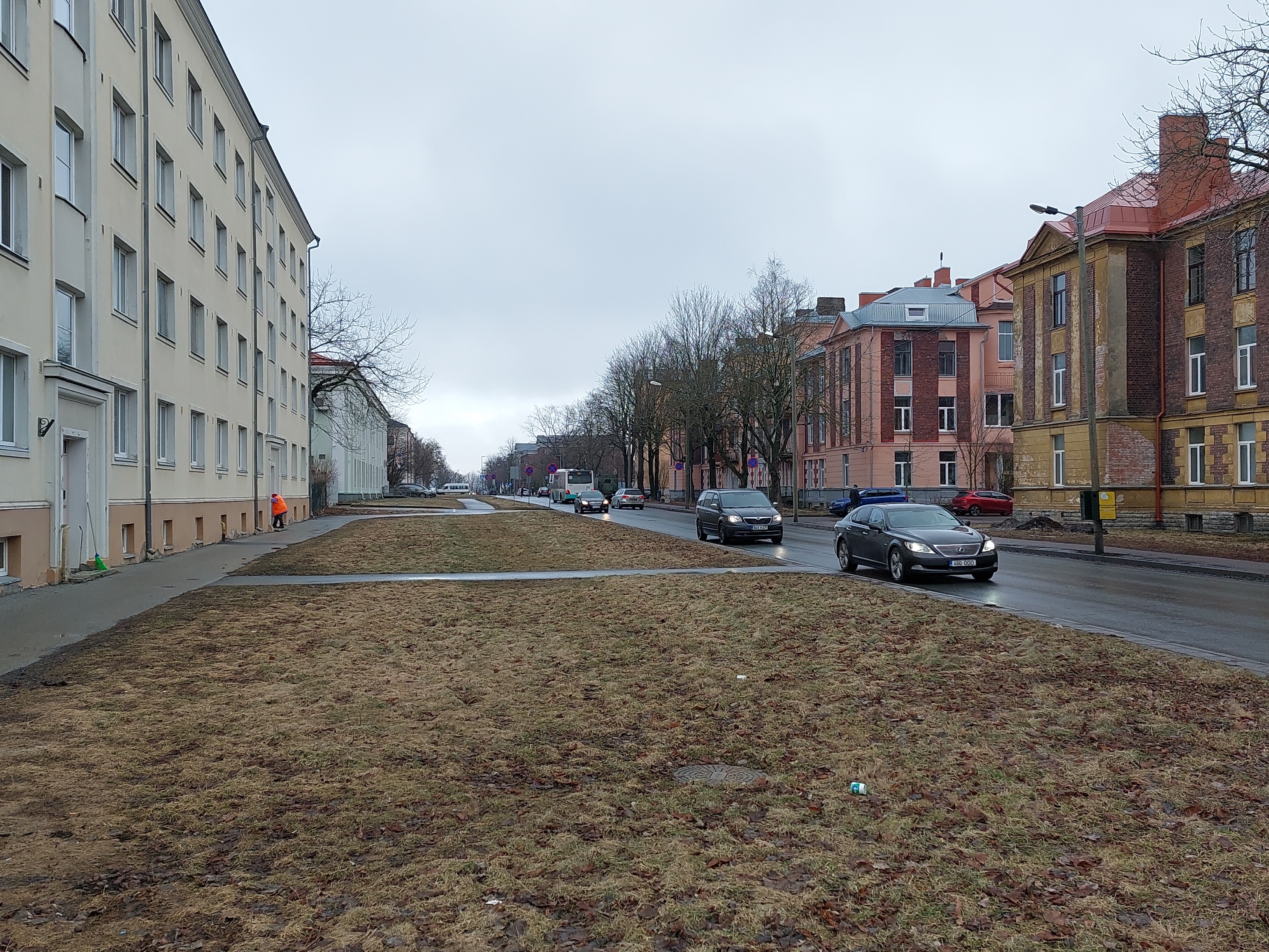 Erika tänav Tallinnas - vaade "Punaste kasarmute" hoovile rephoto