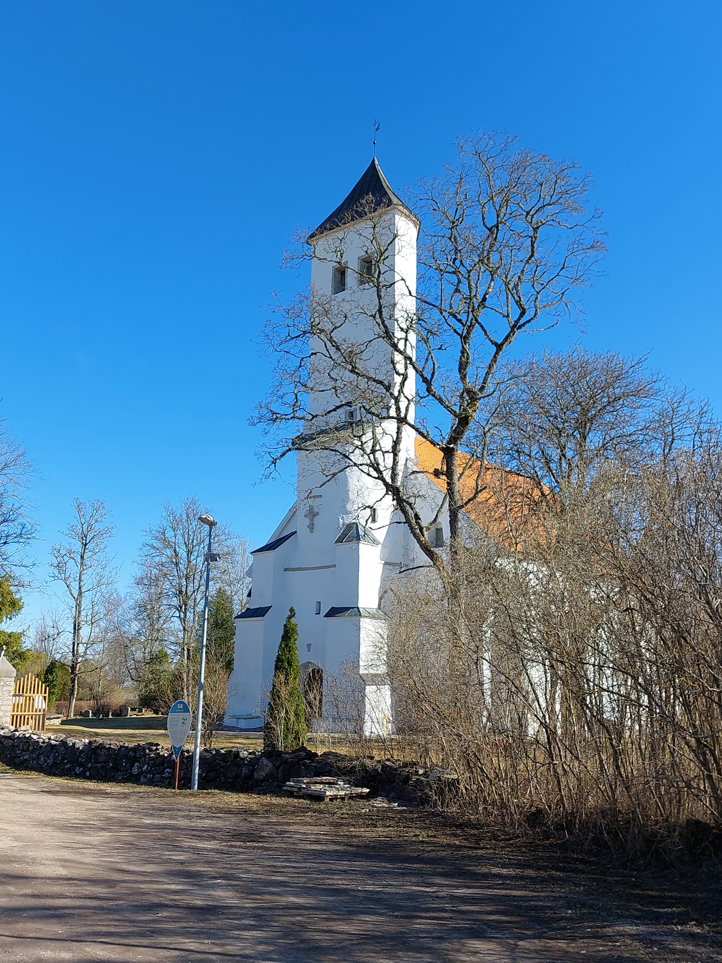 Outdoor view of the Church of Harju-Risti from SW rephoto