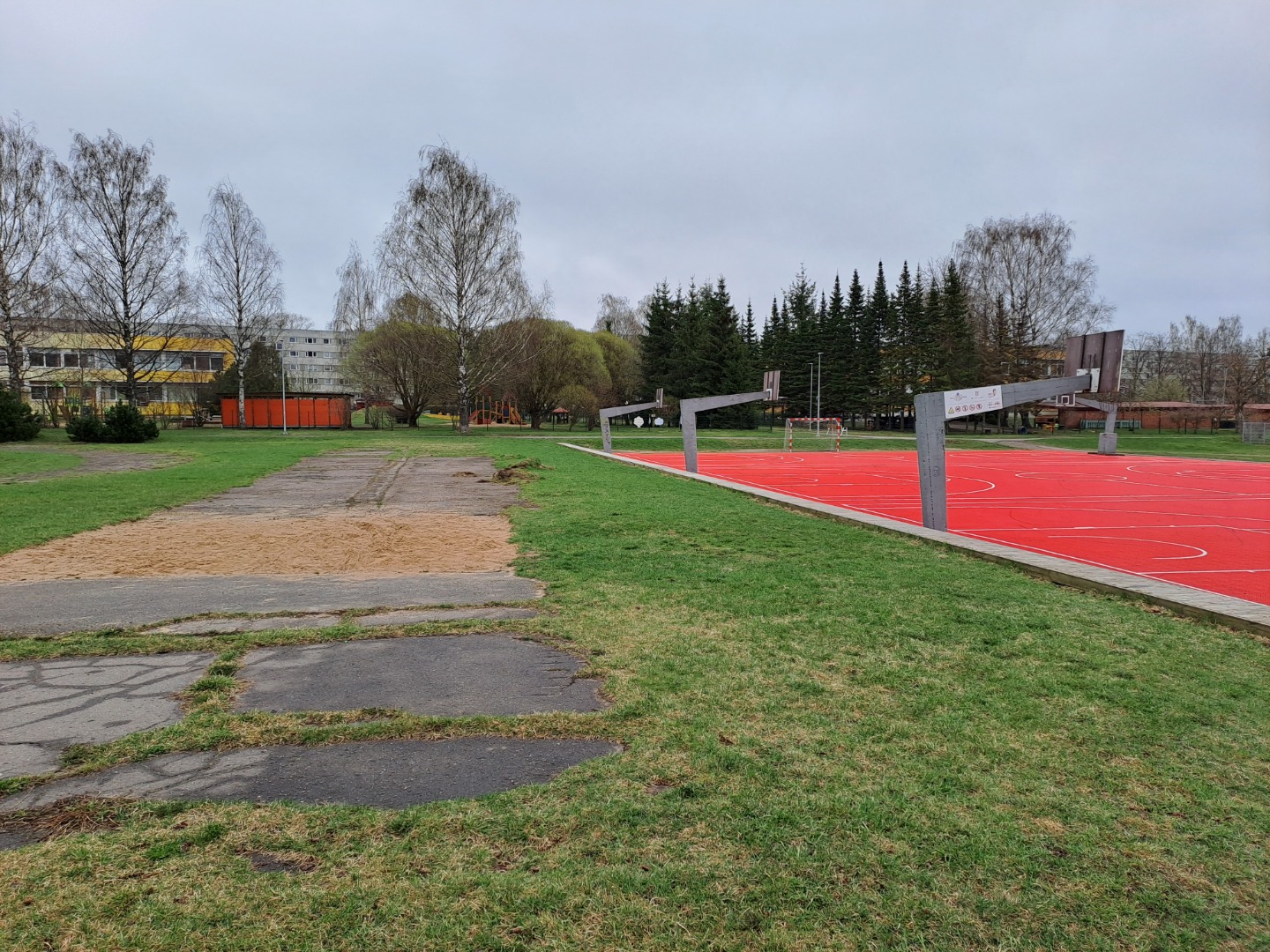 Tartu XV keskkool. Esimene koolipäev. 01.09.1985.a. rephoto