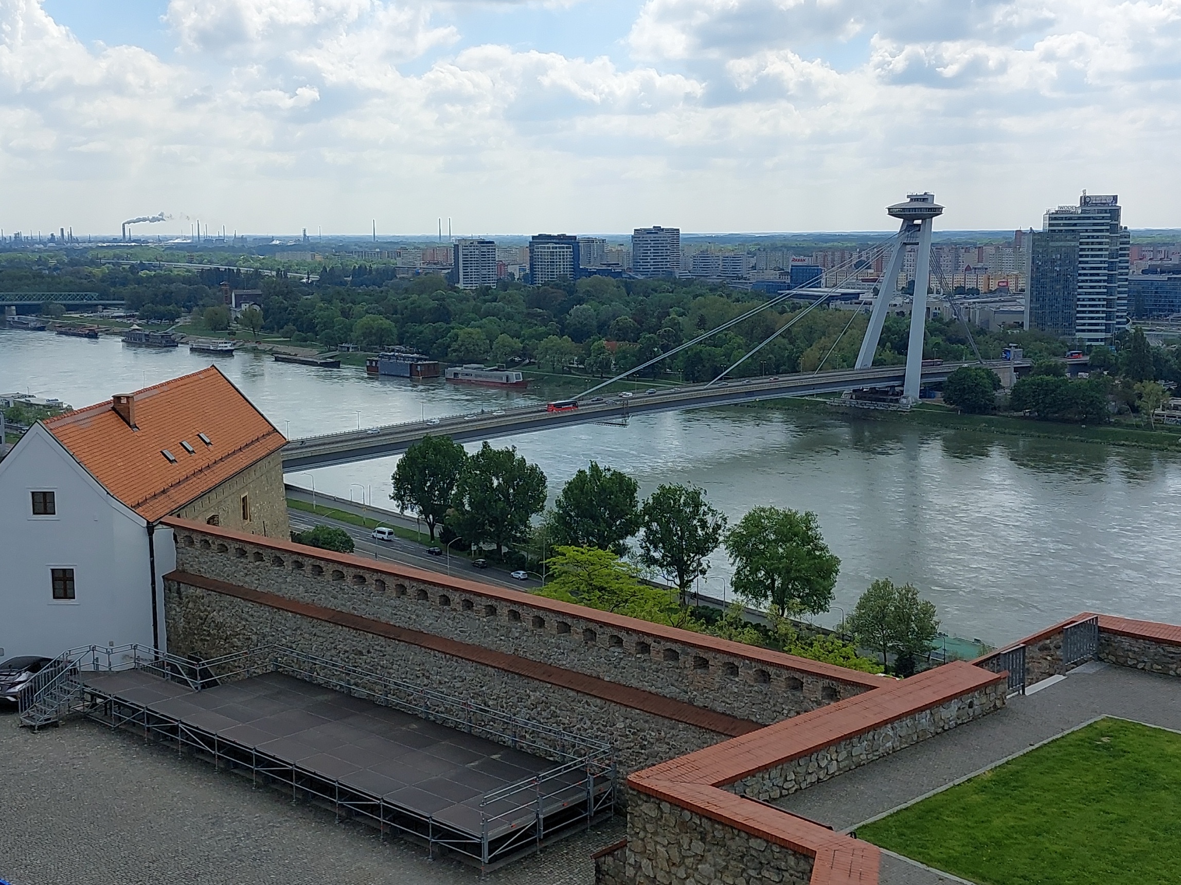 Danube bridge - Danube_bridge.Bratislava rephoto