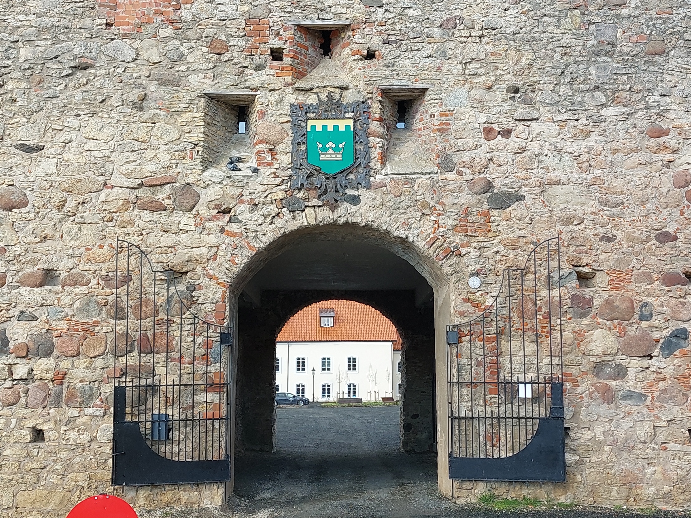 Põltsamaa linnuse värav - This is a photo of cultural heritage monument of Estonia number rephoto