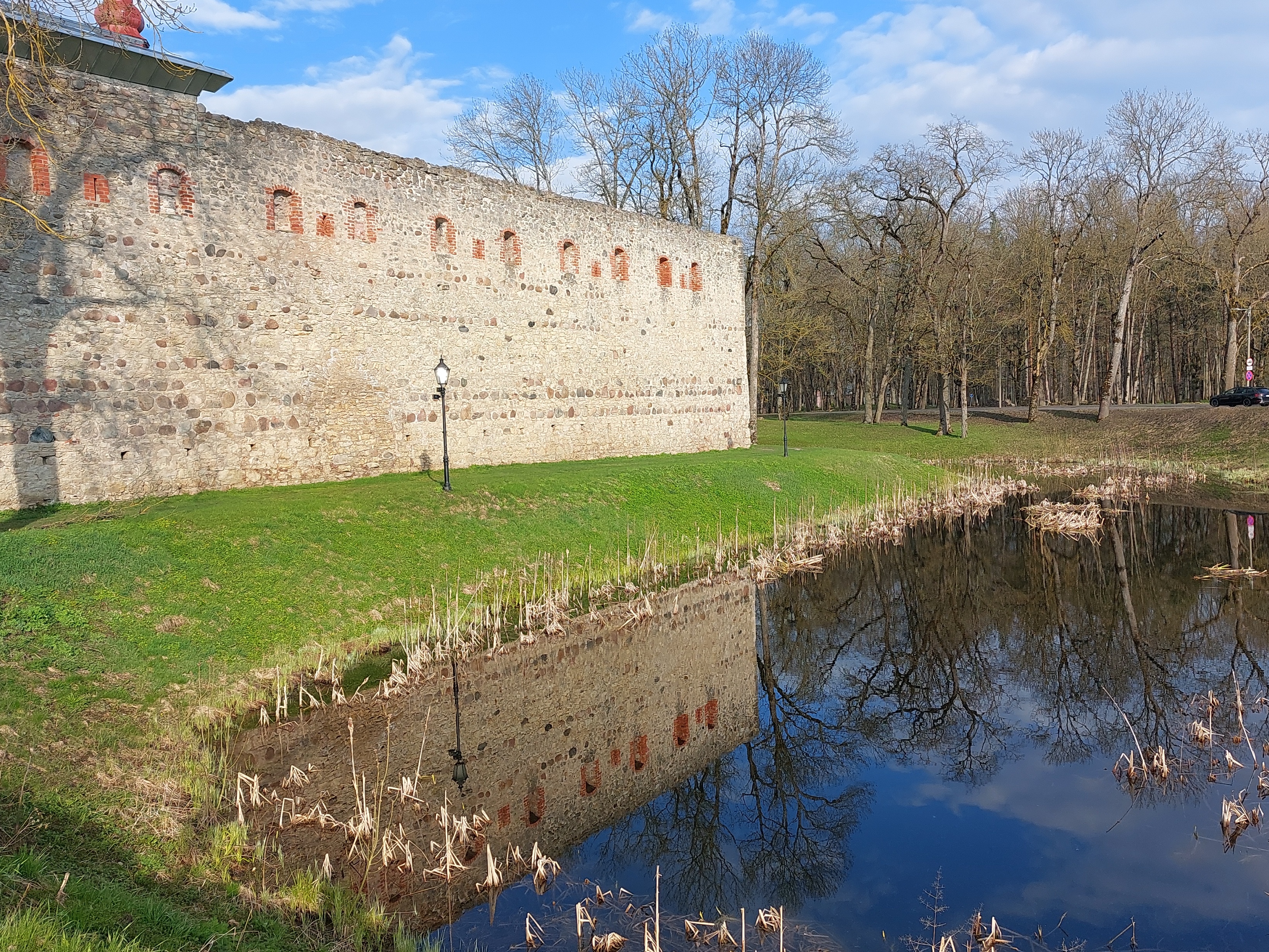 Põltsamaa linnuse varemed vallikraaviga 2 - Põltsamaa linnuse varemed vallikraaviga rephoto
