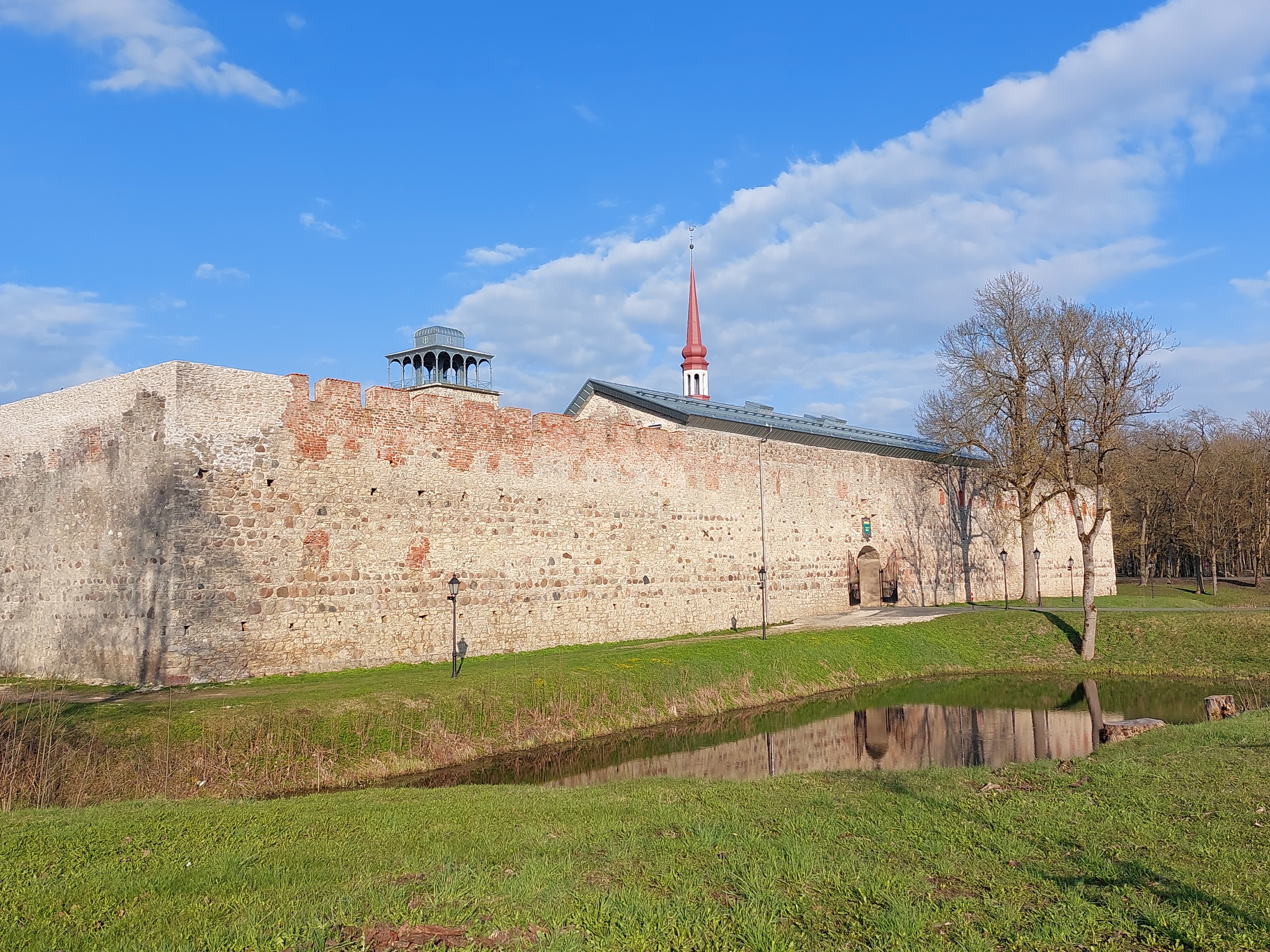 Mur du château de Põltsamaa - Wall of Põltsamaa Castle, Estonia rephoto