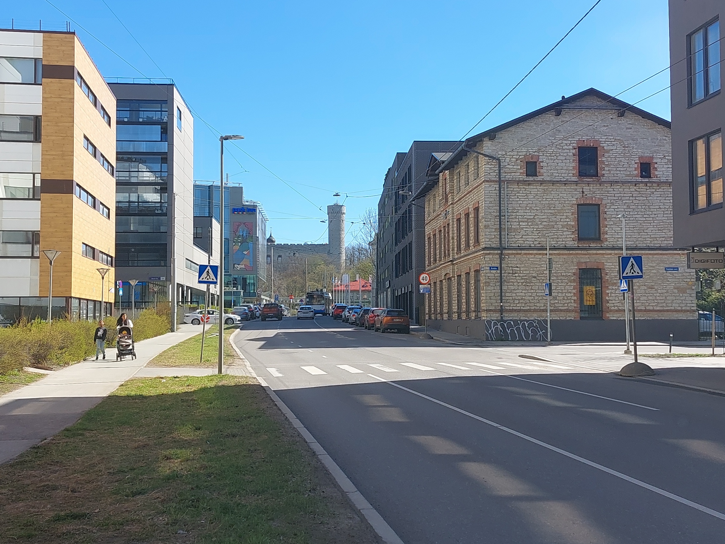Vaade Paldiski mnt ja Koidu tänava ristumiskohalt Toompea suunas rephoto