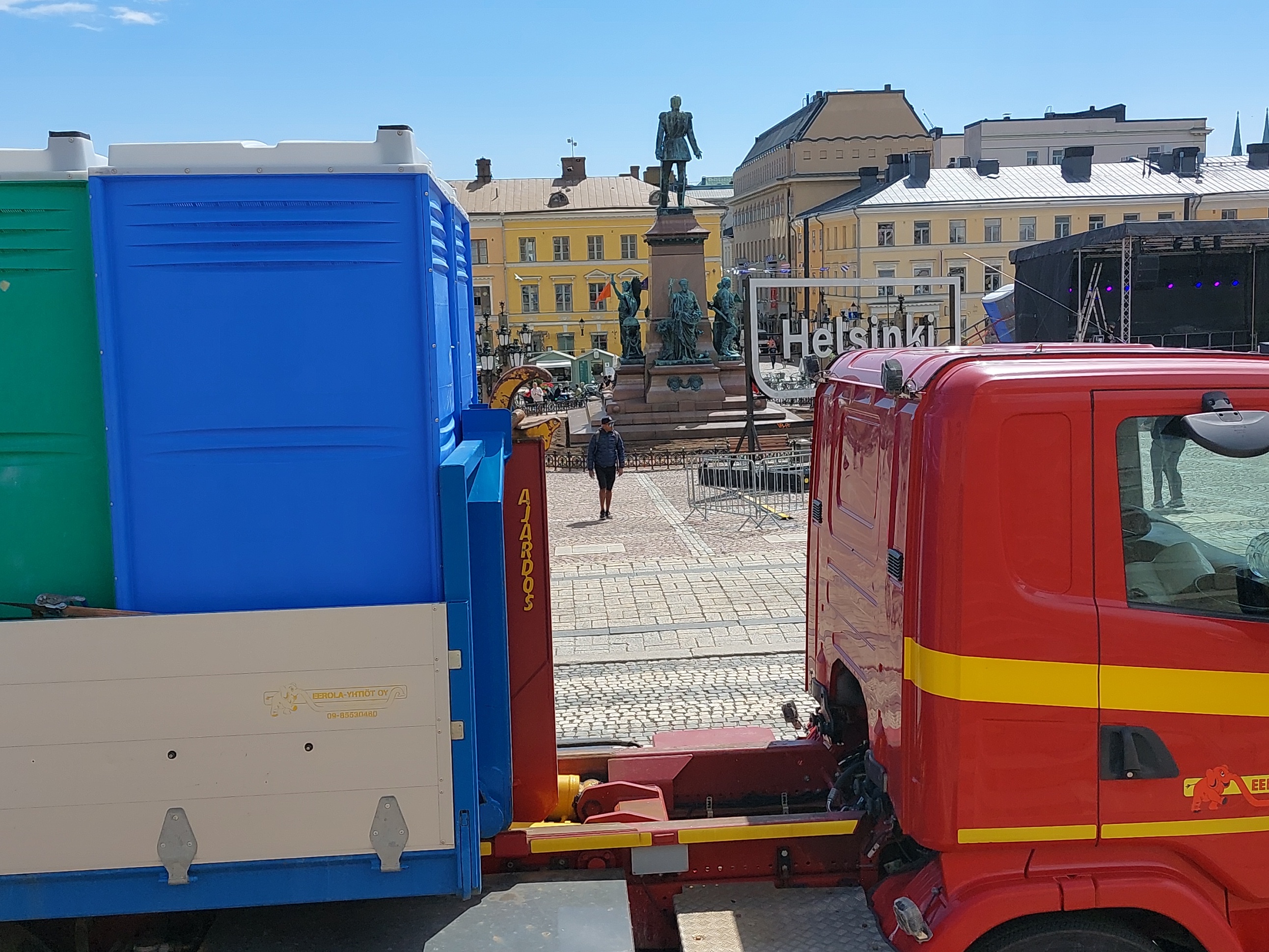 Helsingin valtaus 1918, saksalaisten apujoukkojen paraati Senaatintorilla 14.4.1918 rephoto