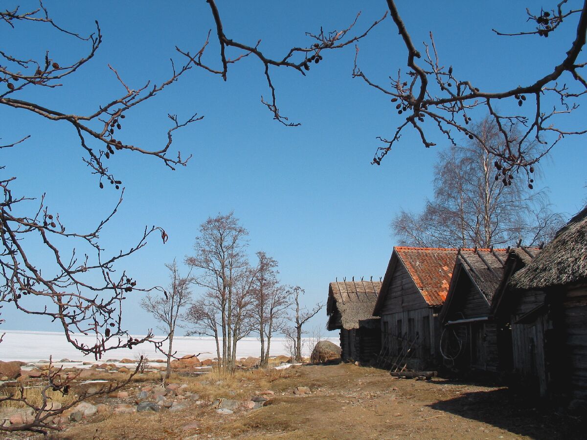 Võrgukuurid Altja kalurikülas. rephoto