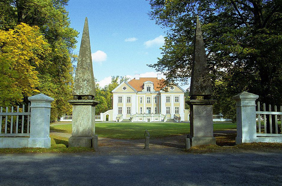 Vaade Palmse mõisale Lahemaa Rahvuspargis. rephoto