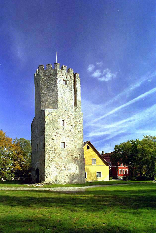 Porkuni, bishopric gate tower rephoto