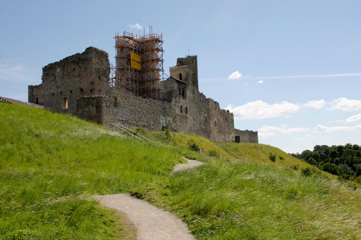 Linnuse varemed Rakvere Vallimäel. rephoto