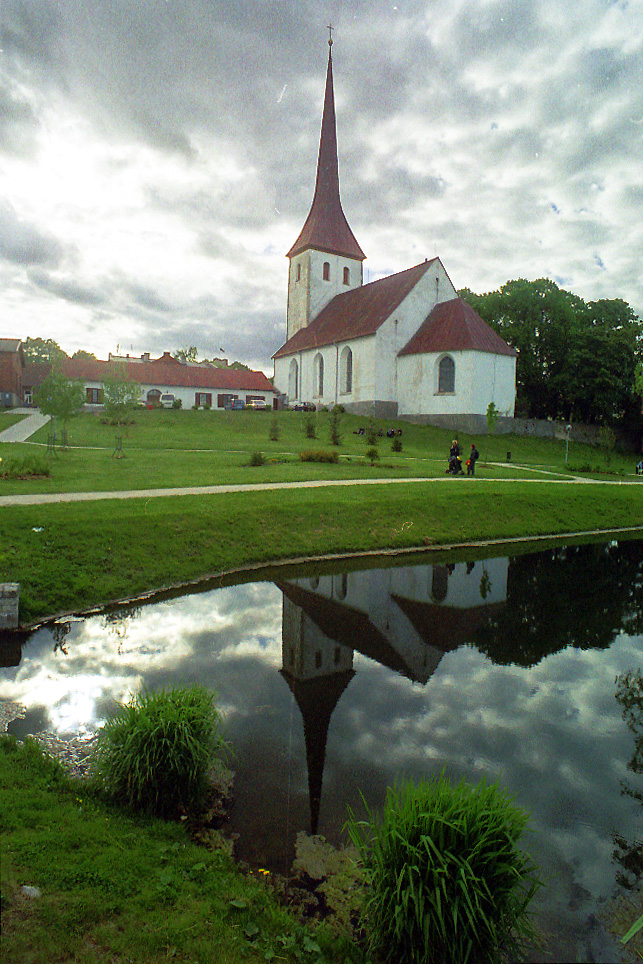 Rakvere Kolmainu (end Mihkli) kirik, vaade rephoto