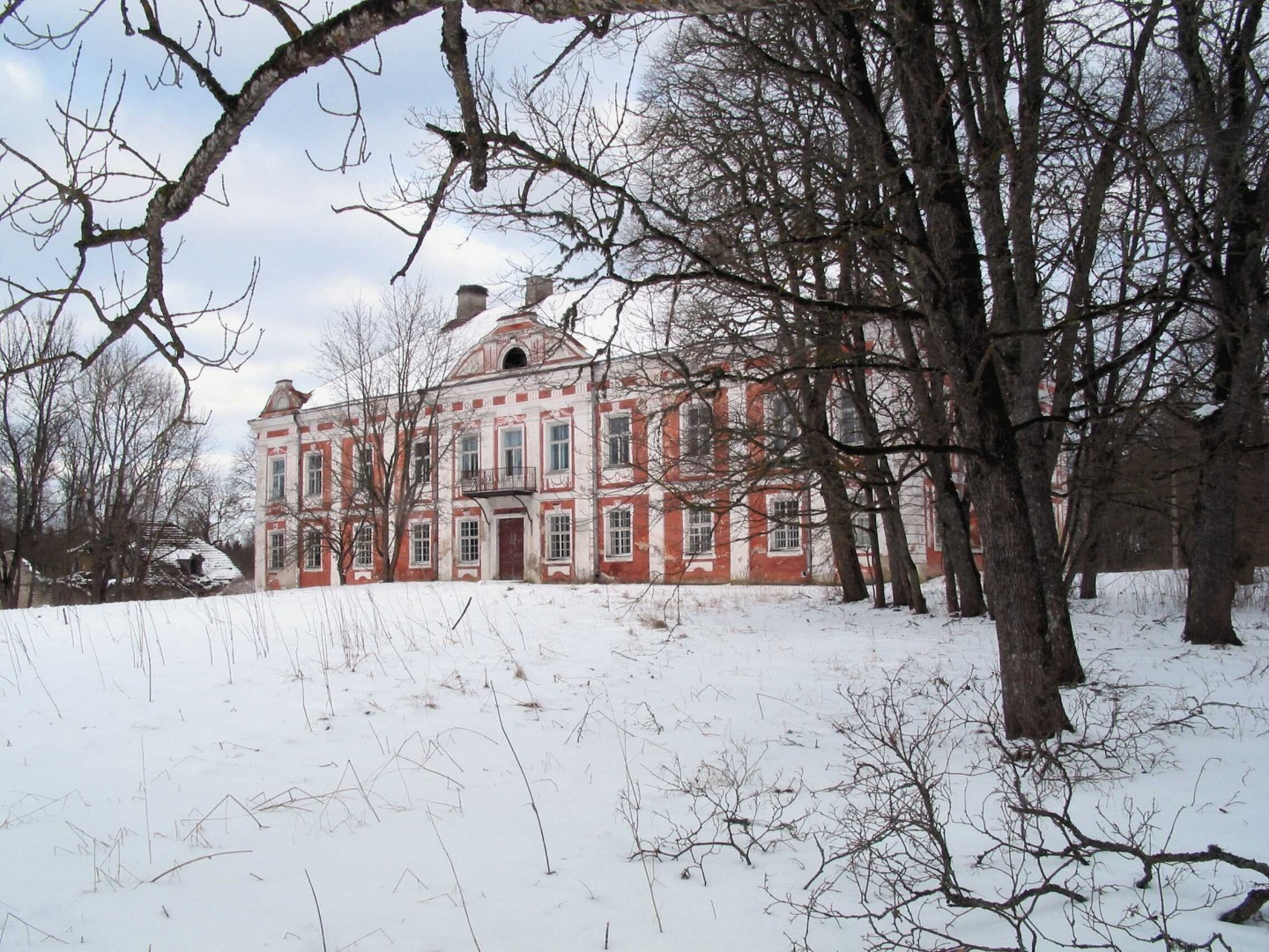 Former main building of the manor of Liigavalla, where f. R. Faehlmann and J. J. Nocks attended home school rephoto