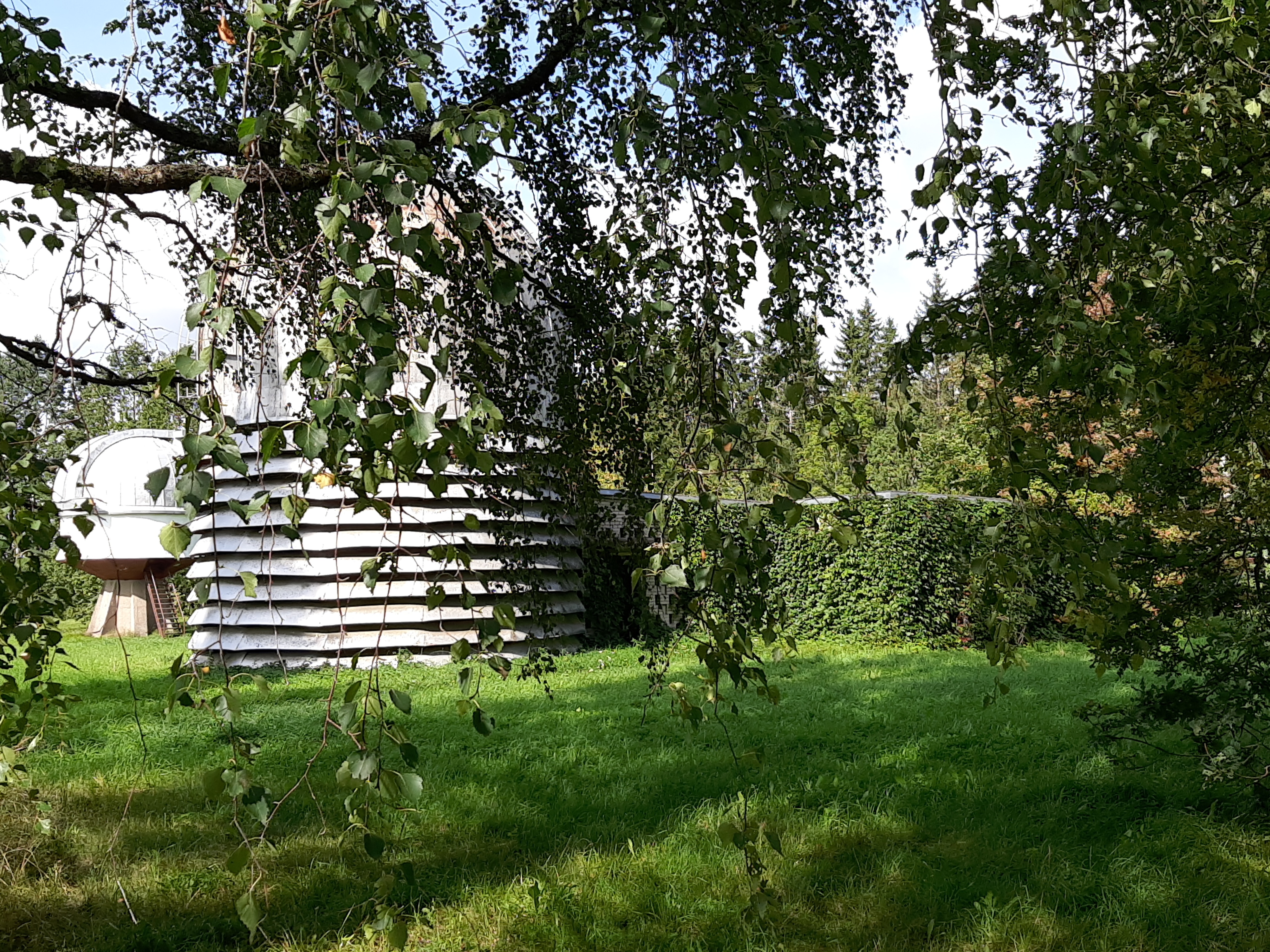 Negatiiv. Teleskoobitorn Tõravere observatooriumis rephoto