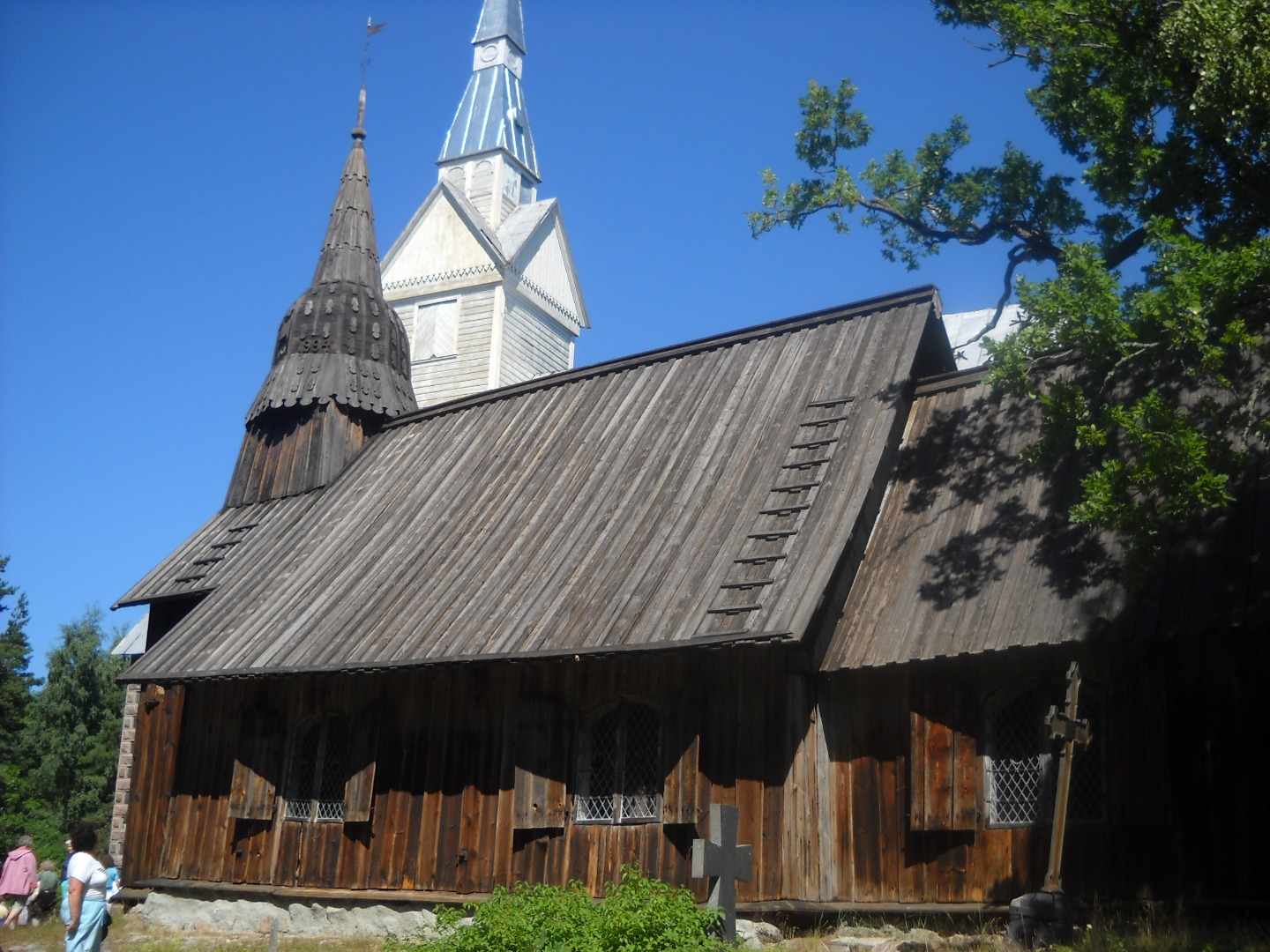 Church and cemetery of the island of Ruhnu rephoto