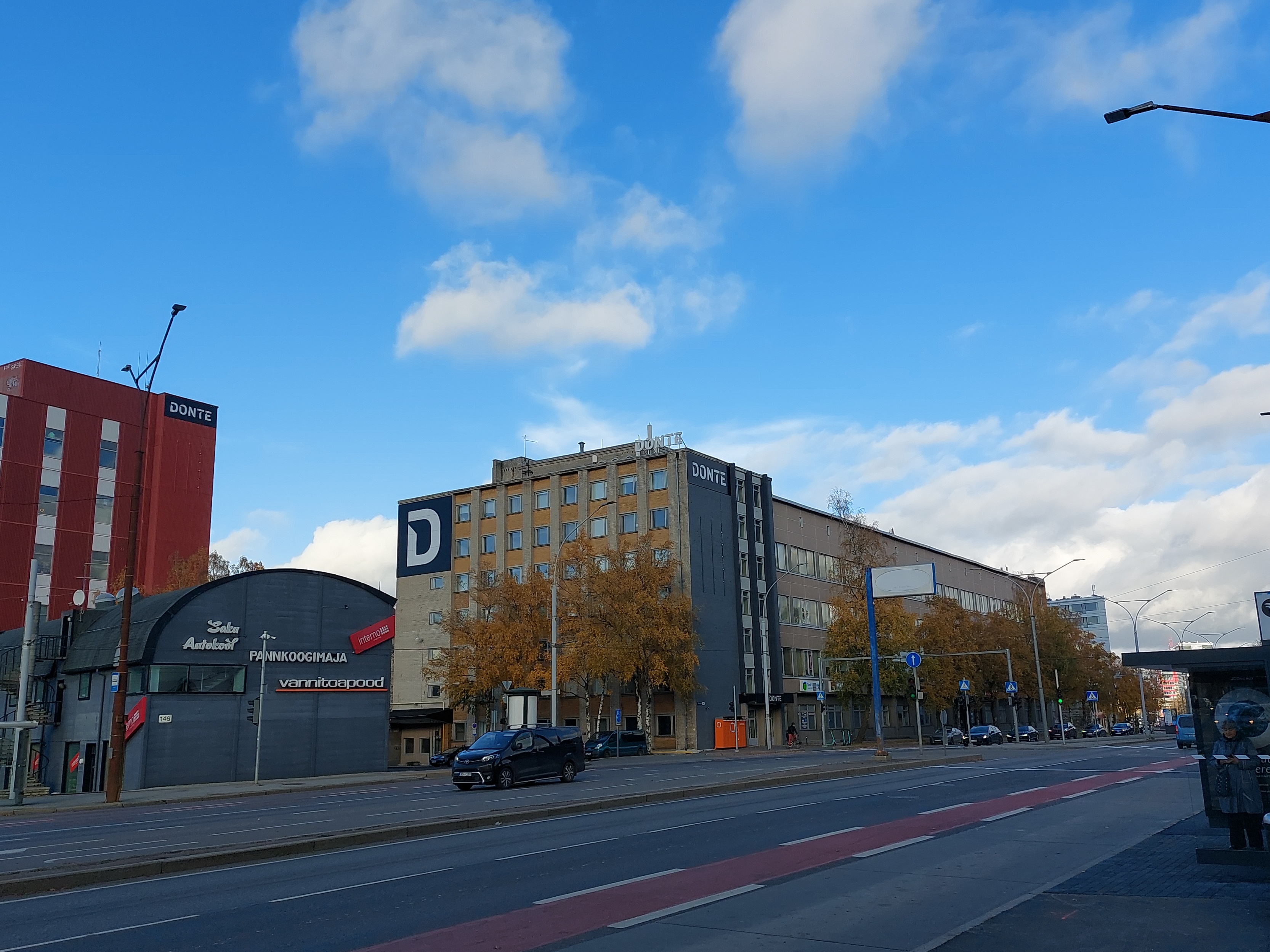 View of the crossing of Pärnu highway and Kohila Street. rephoto