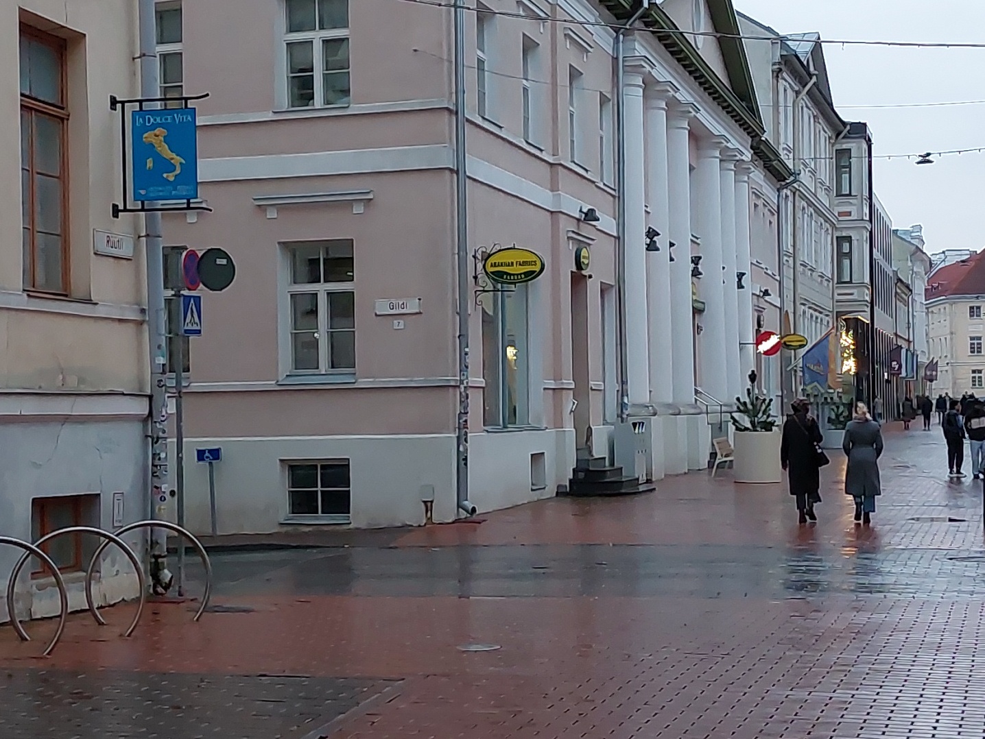 Tartu I keskkool (Rüütli t poolne fassaad),  1975-1980. rephoto