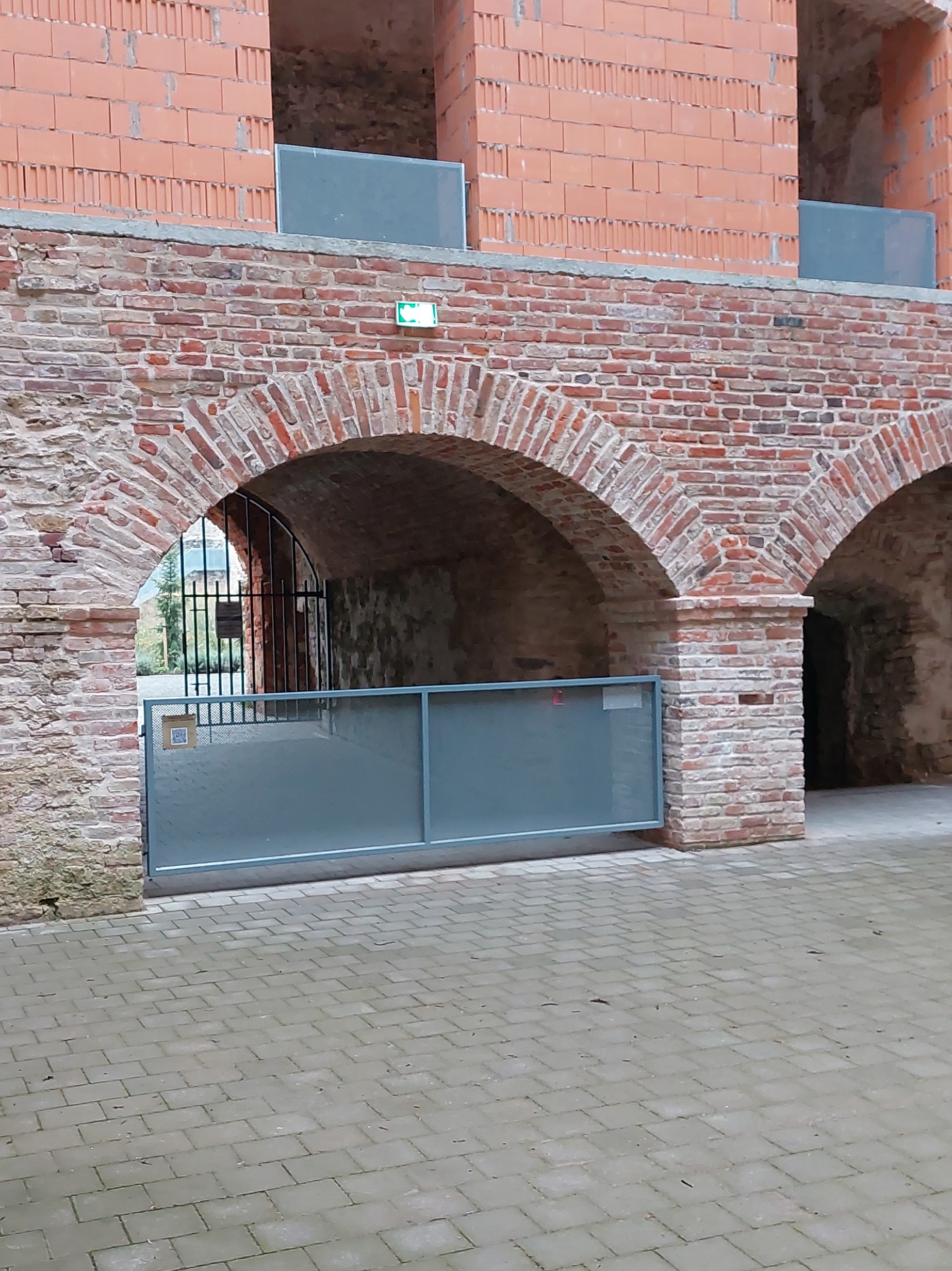 Ekskursioon Põltsamaa lossi varemetes rephoto