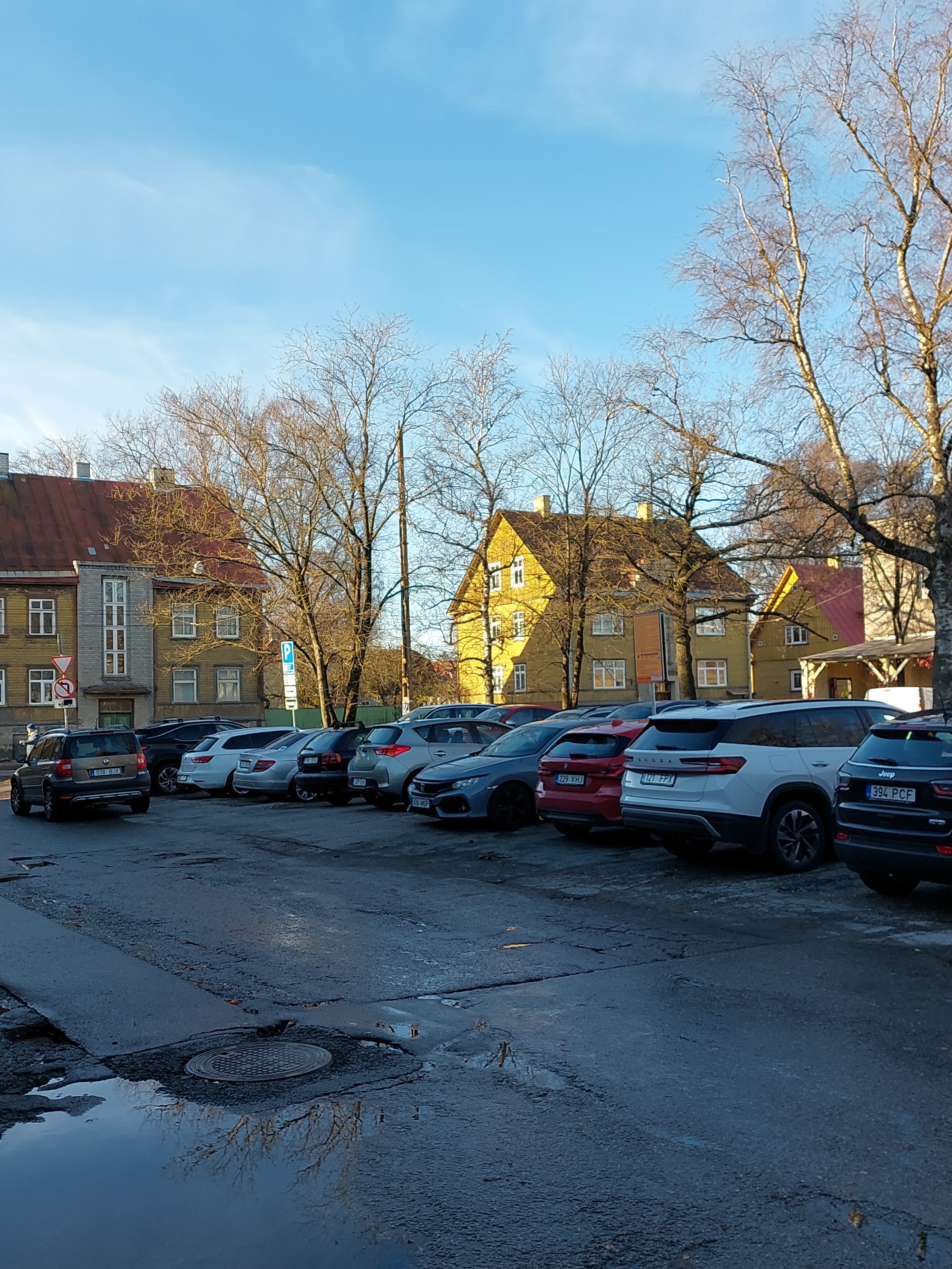 Mansardkorrusega puuhoone rephoto