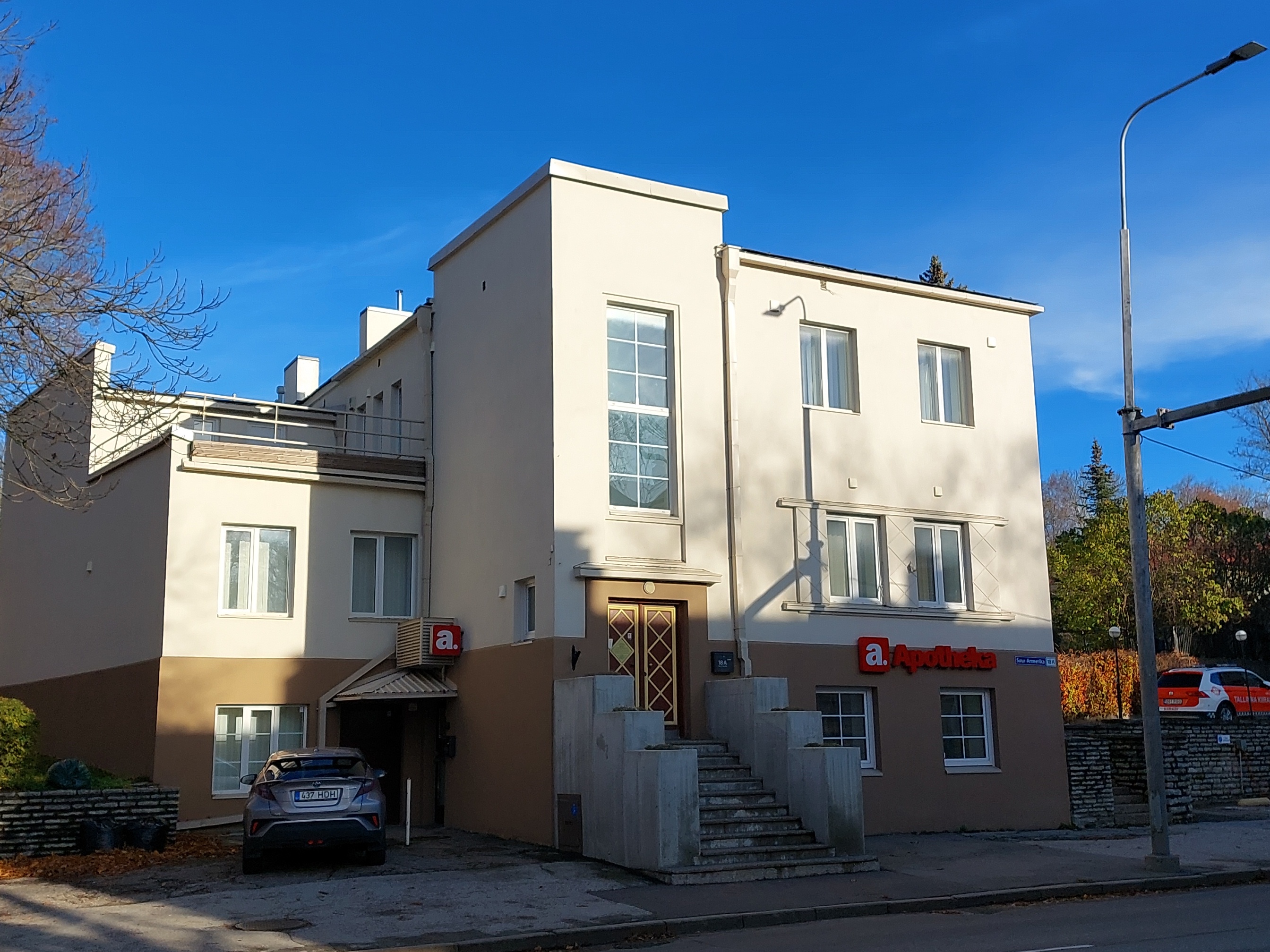 Eramu Suur-Ameerika tänaval, vaade hoonele. Arhitekt Erich Jacoby rephoto