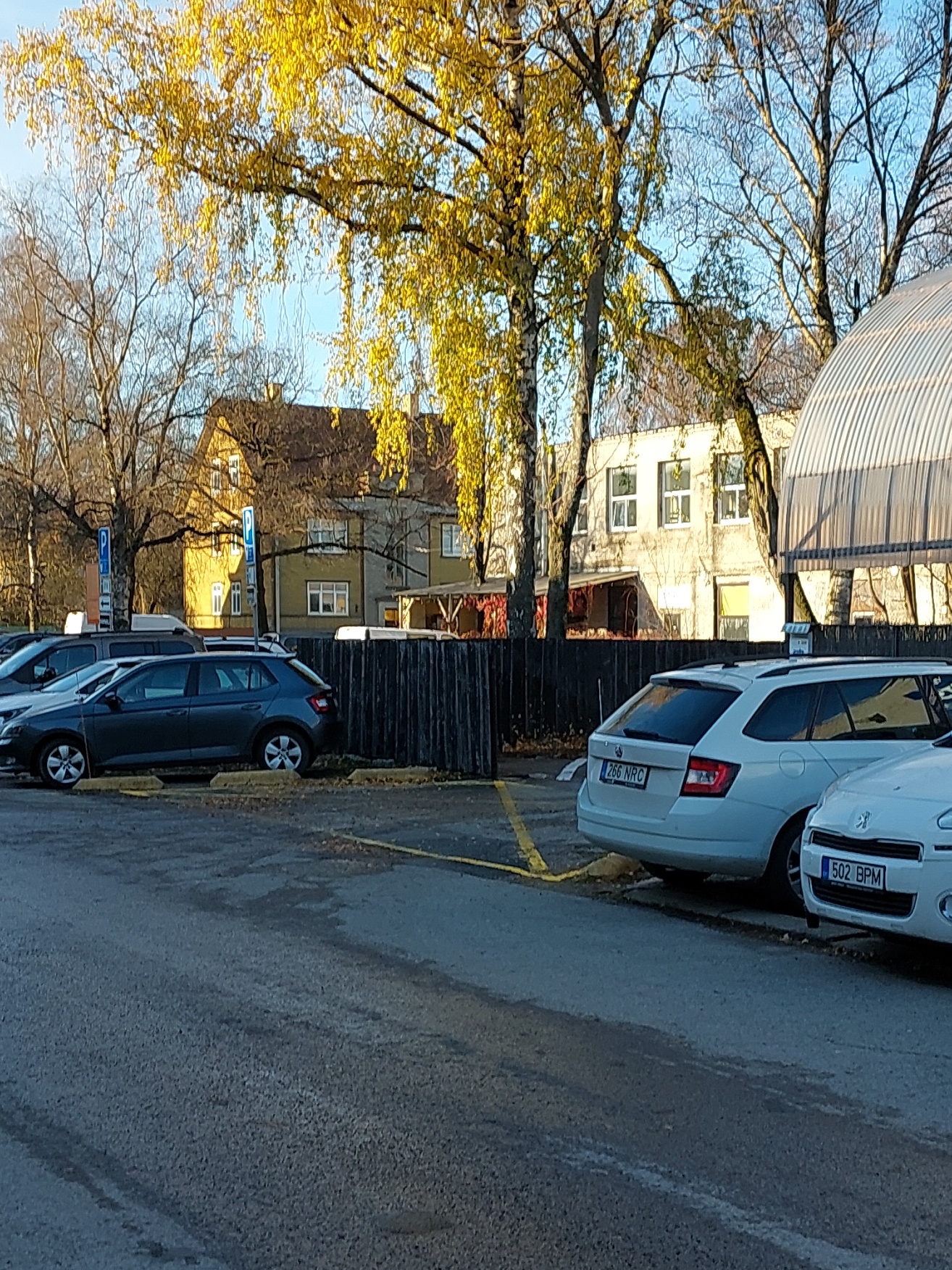 Mansardkorrusega puuhoone rephoto