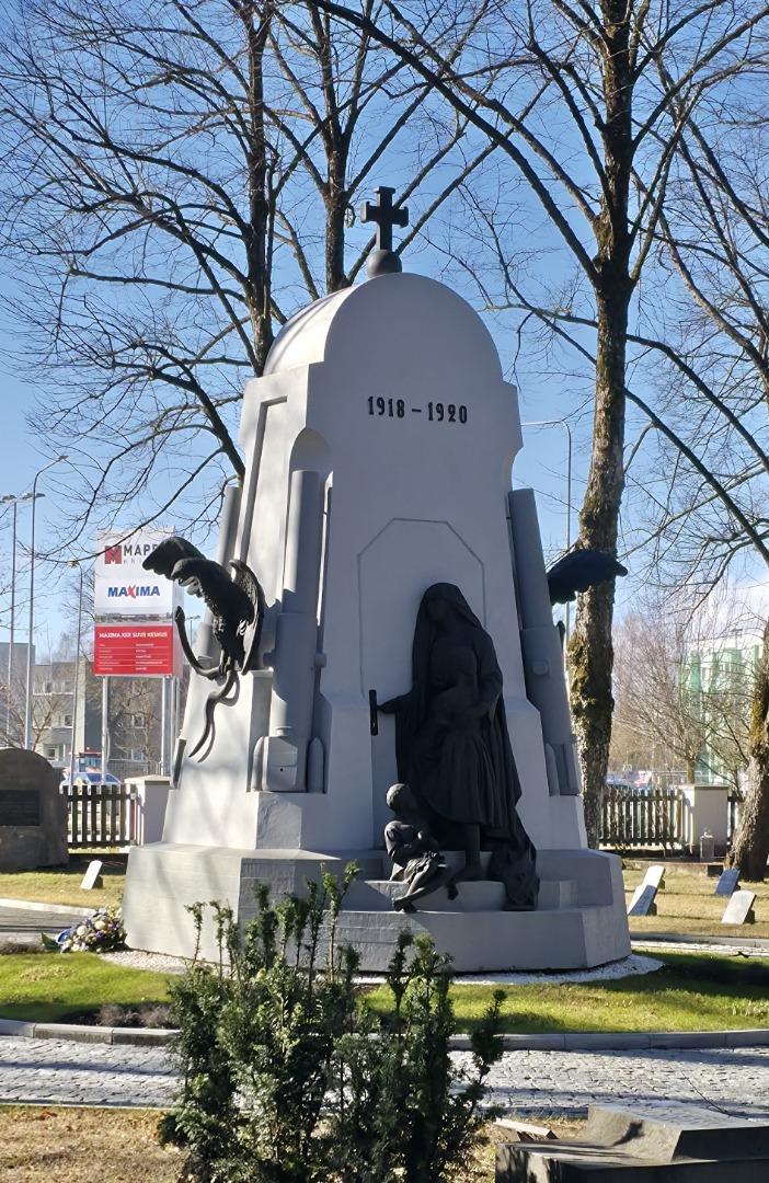 The joint chamber of soldiers who fell in the Estonian wave war in Pärnu (back side) rephoto