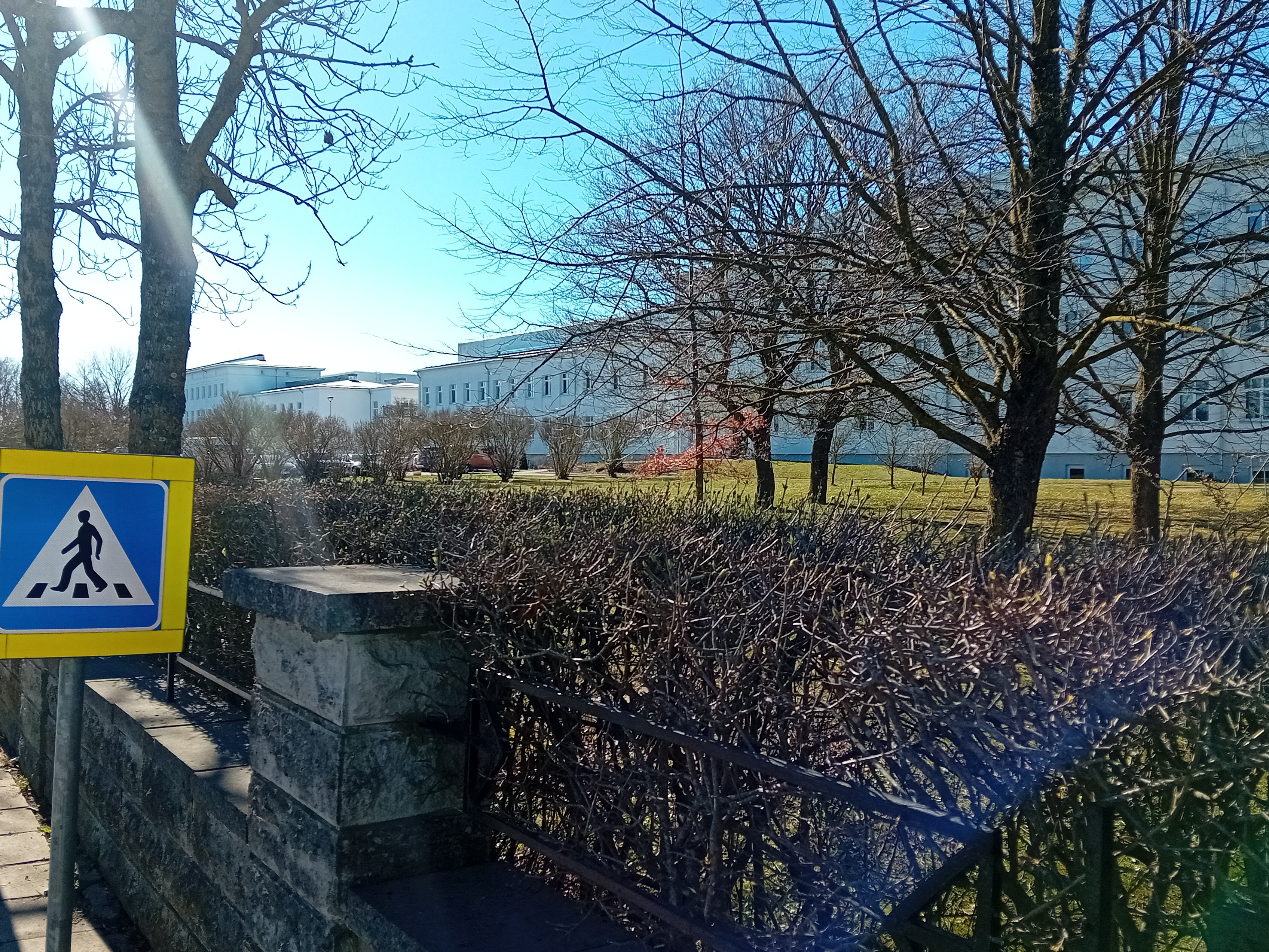 Haigla Kuressaares, fassaadivaade. Arhitekt Edgar Kuusik, j/e Peep Jänes, Ilmar Heinsoo rephoto