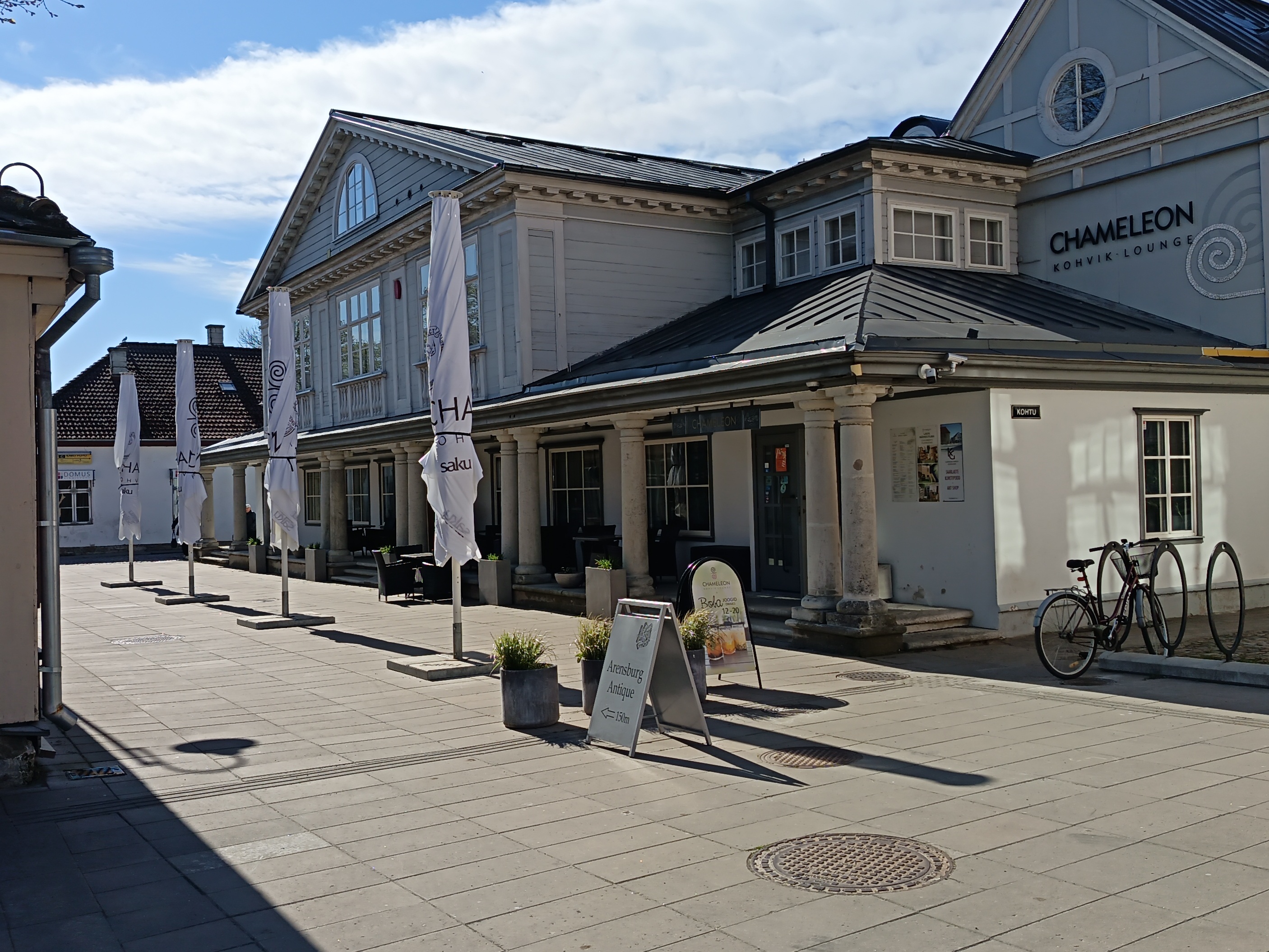Endine kaubahoov Kuressaares rephoto