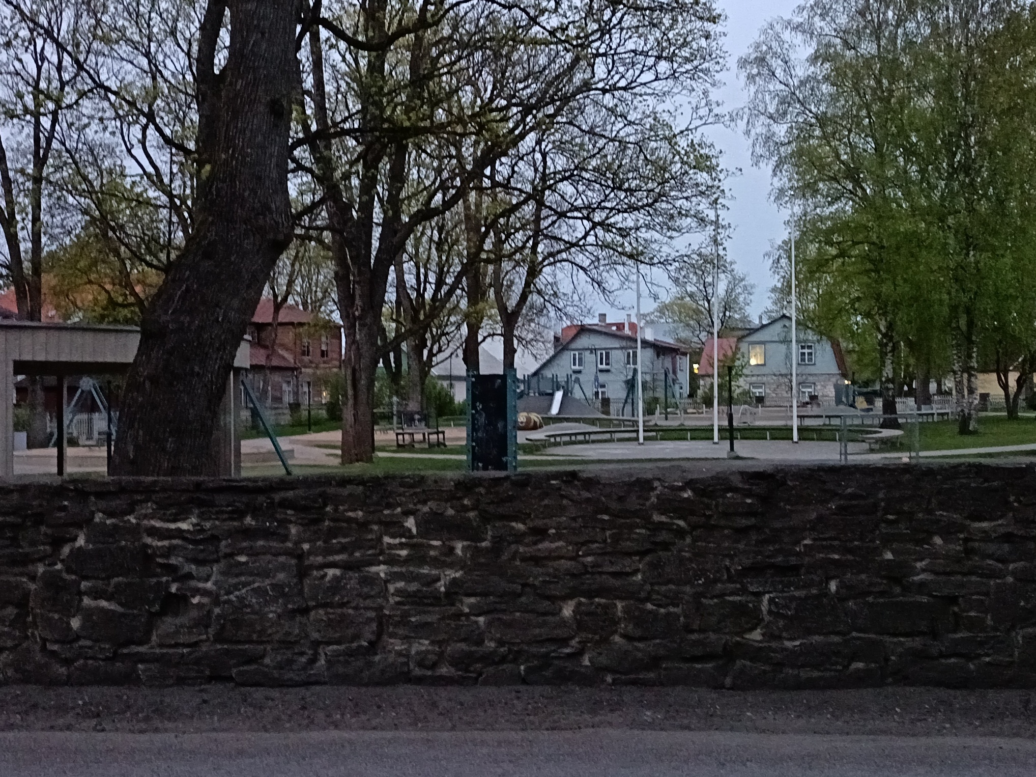 Kuressaare vaade. Lastemänguväljak. rephoto