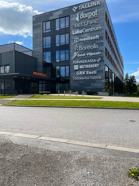 Vaade Eesti NSV Teaduste Akadeemia Füüsika Instituudi uuele hoonele. rephoto