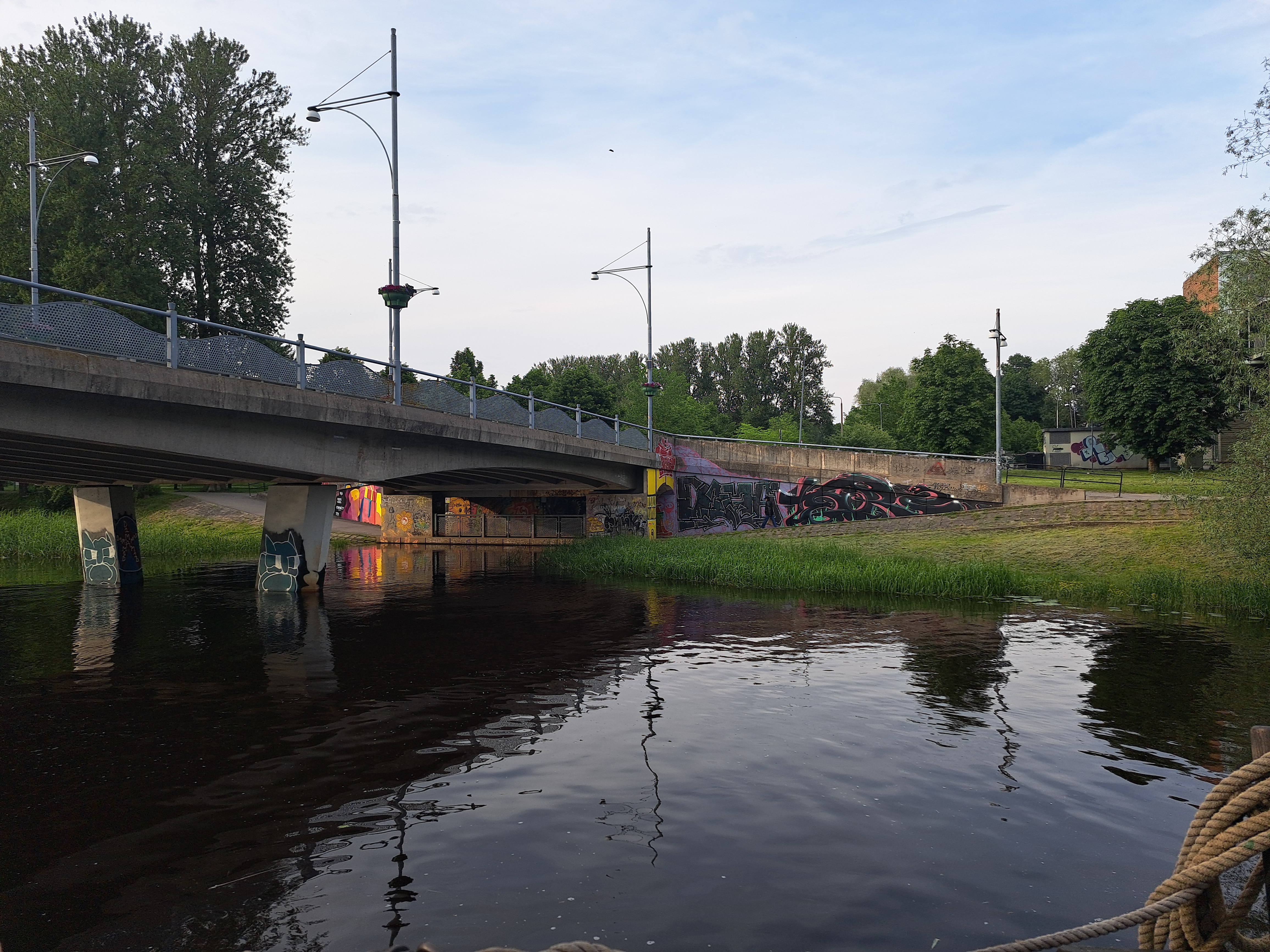 Tartu linnavaade. Puusild üle Emajõe. 20. sajandi algus. rephoto