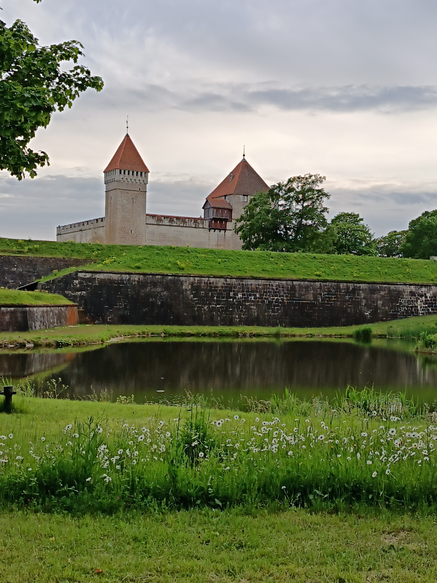 Kuressaare Castle-ekkeekke - Kuressaare Castle rephoto
