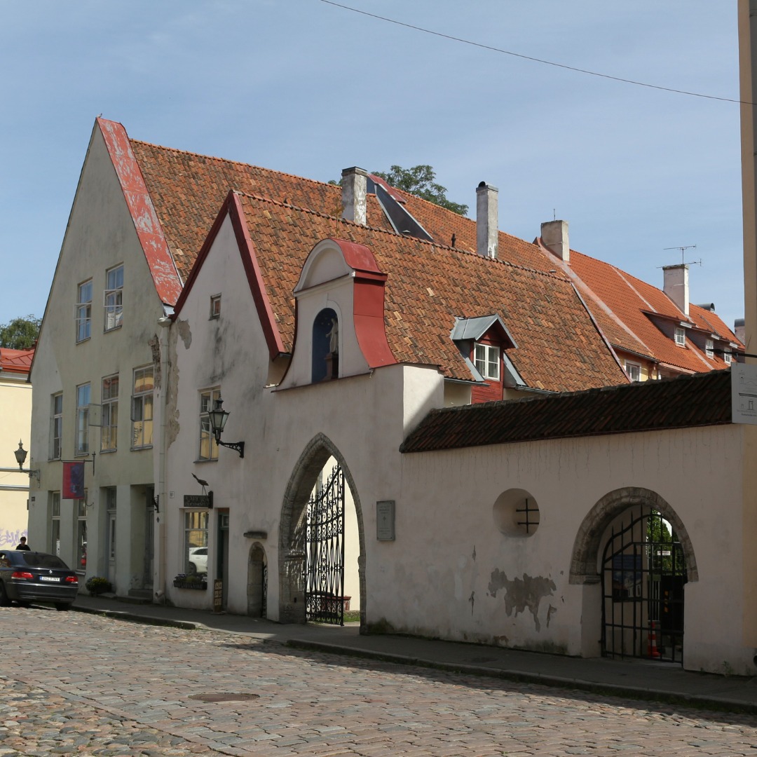 Vene t. 16. Katoliku kiriku värav rephoto