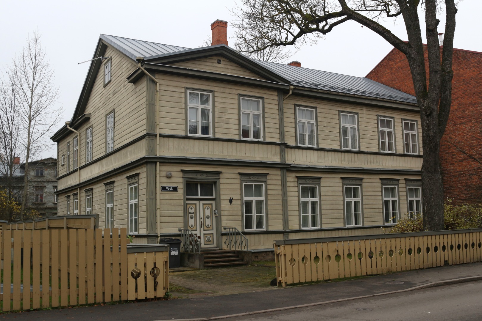 Tartu linnavaade, Veski tänav 1990a. rephoto