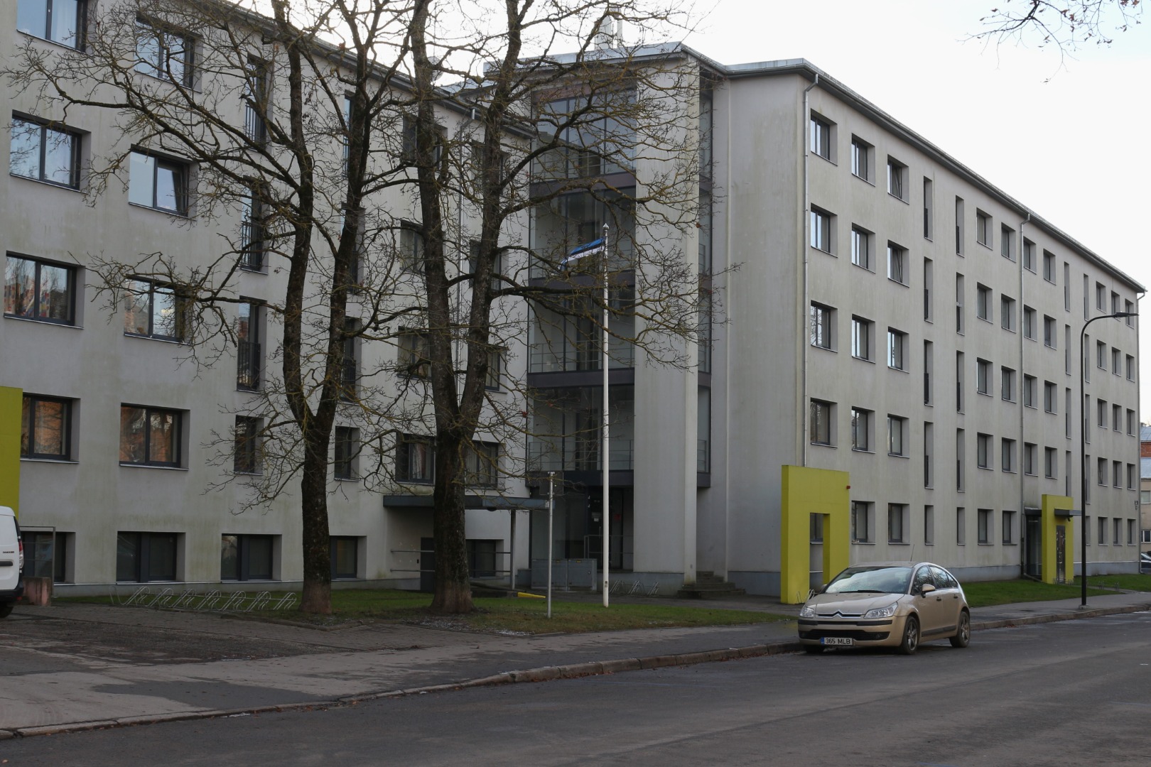 Uus üliõpilaste ühiselamu Tartus Tiigi tänaval. rephoto