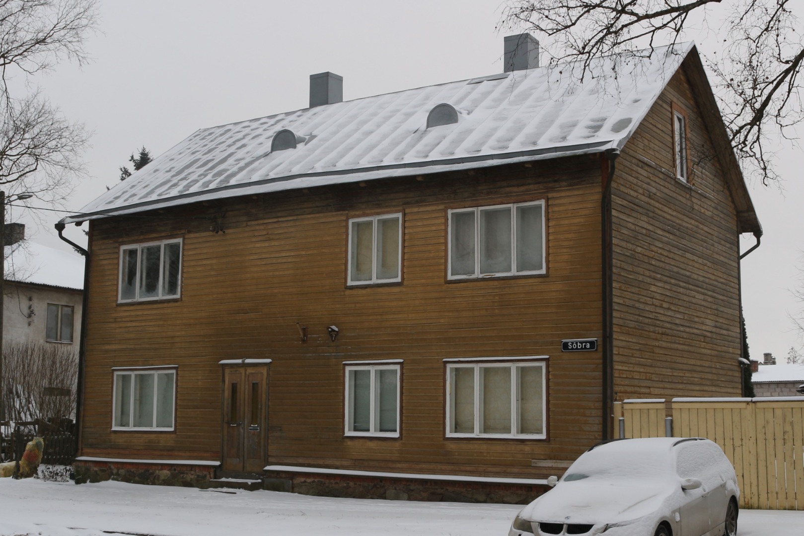 Linnavaade. Sõbra tn 7 maja Tartus 1991a. rephoto