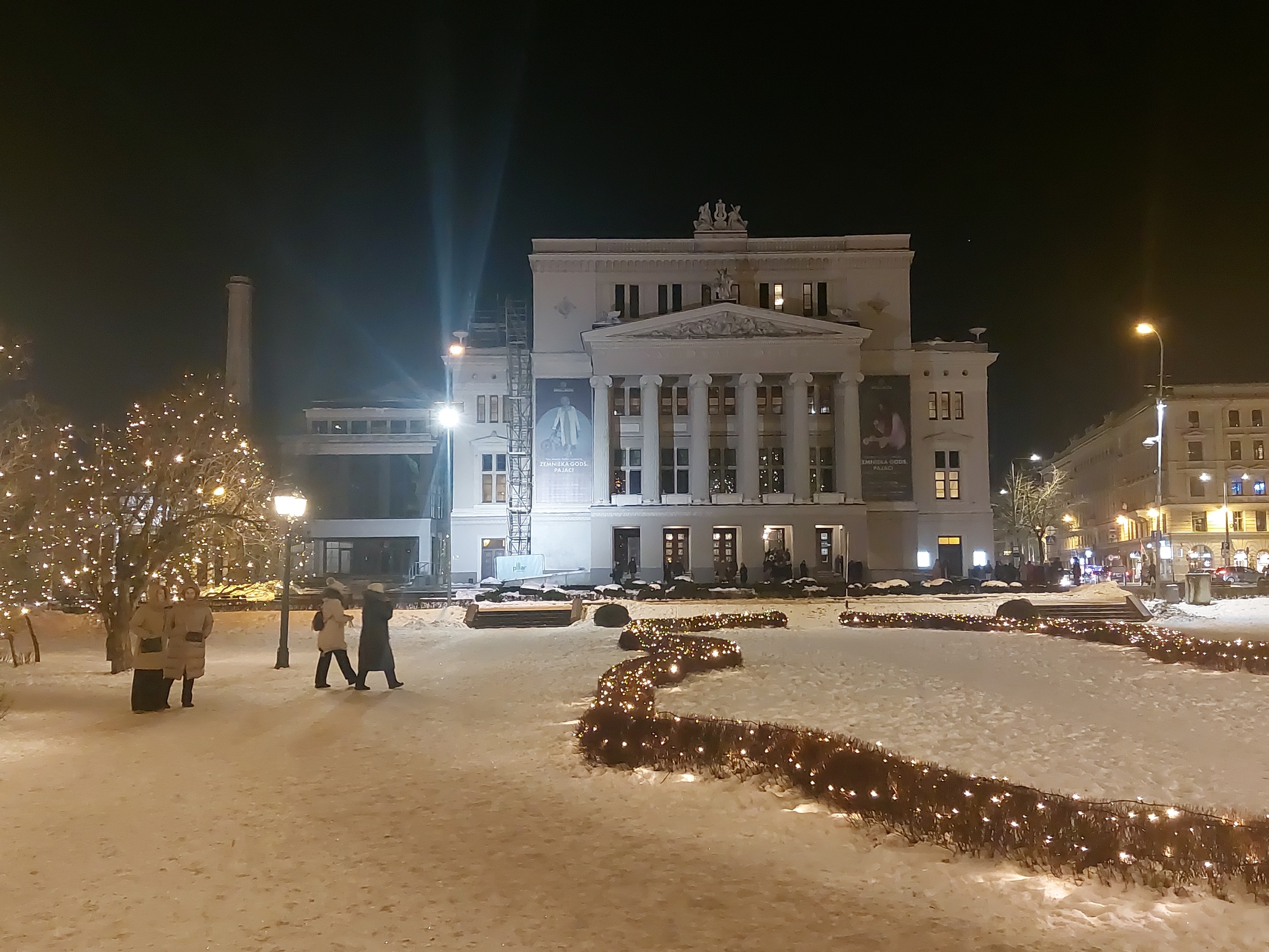 On the front side of the opening text: Riga. German City Theater. The German City Theatre rephoto