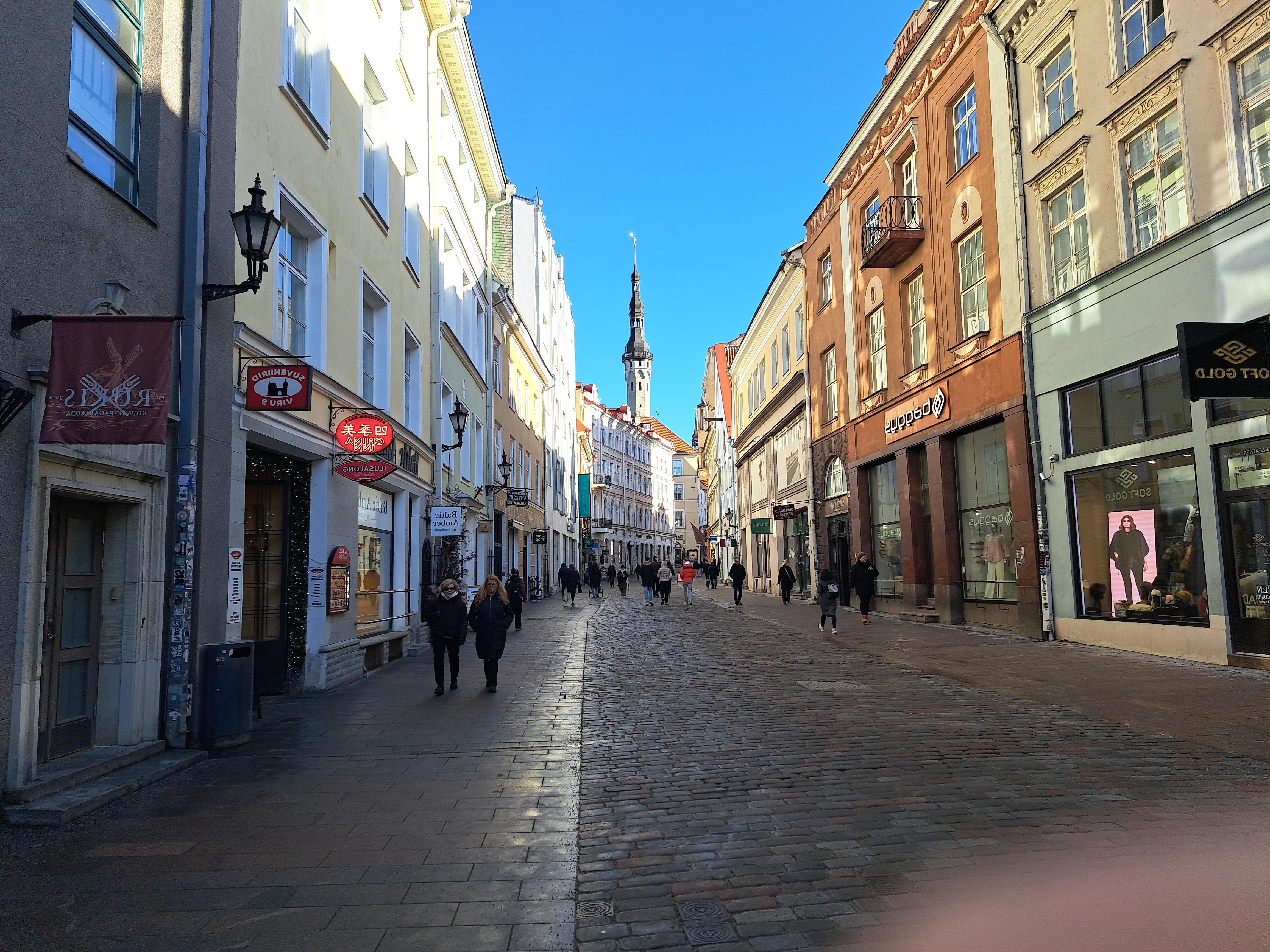 Viru Street. The car stands in front of the house. rephoto