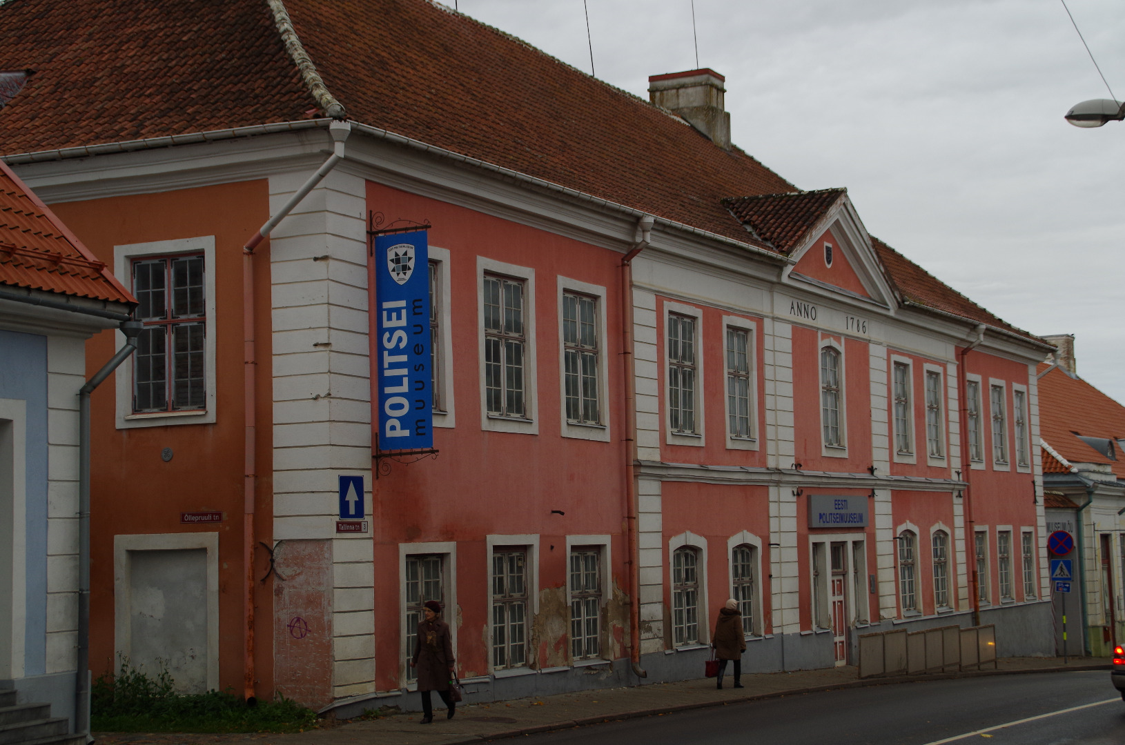 Ameti- ja kohtuhoone Rakveres Tallinna tänaval, vaade. Arhitekt J. Mohr (tüüpprojekt) rephoto