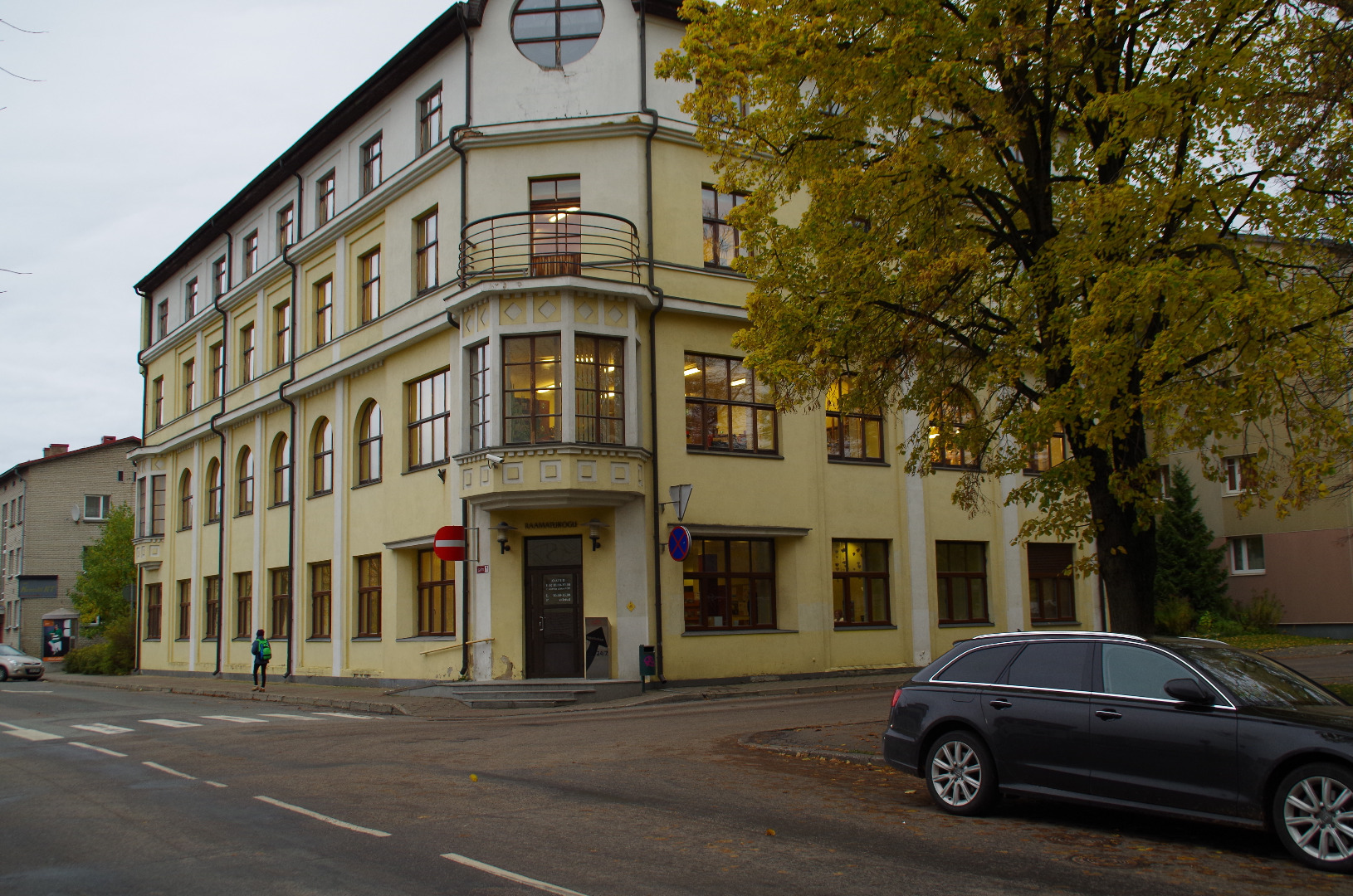 Rakvere, taastatud maja Laial tänaval rephoto