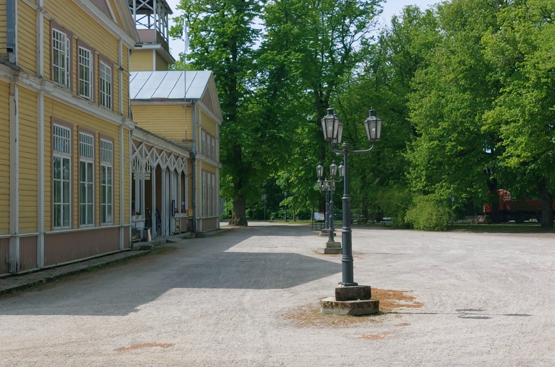 Kuressaare kuurhoone, taamal kohvik Tivoli rephoto
