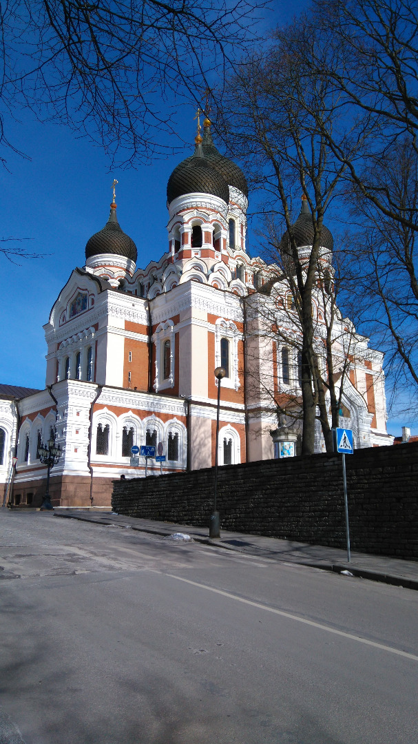 Estonian-tallinn : Aleksander Nevski Cathedral = The Gatedral of Aleksander Nevsky rephoto