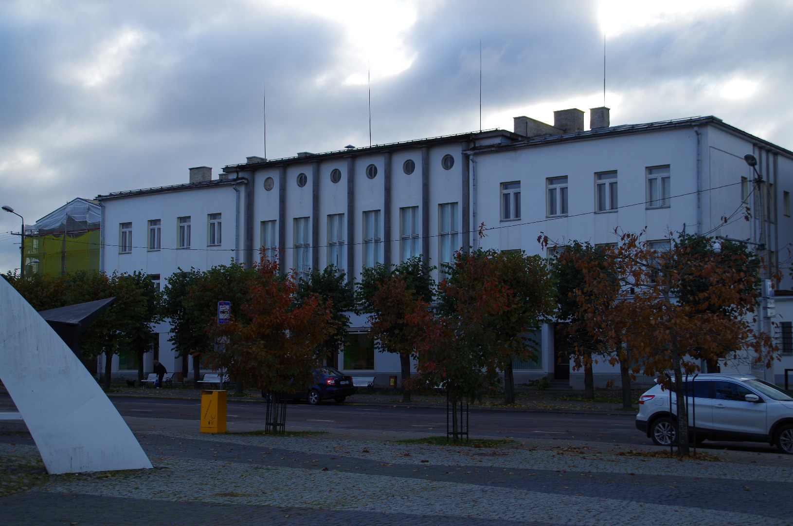 Rakvere pangahoone, fassaadivaade. Ins. Ferdinand Adoff rephoto