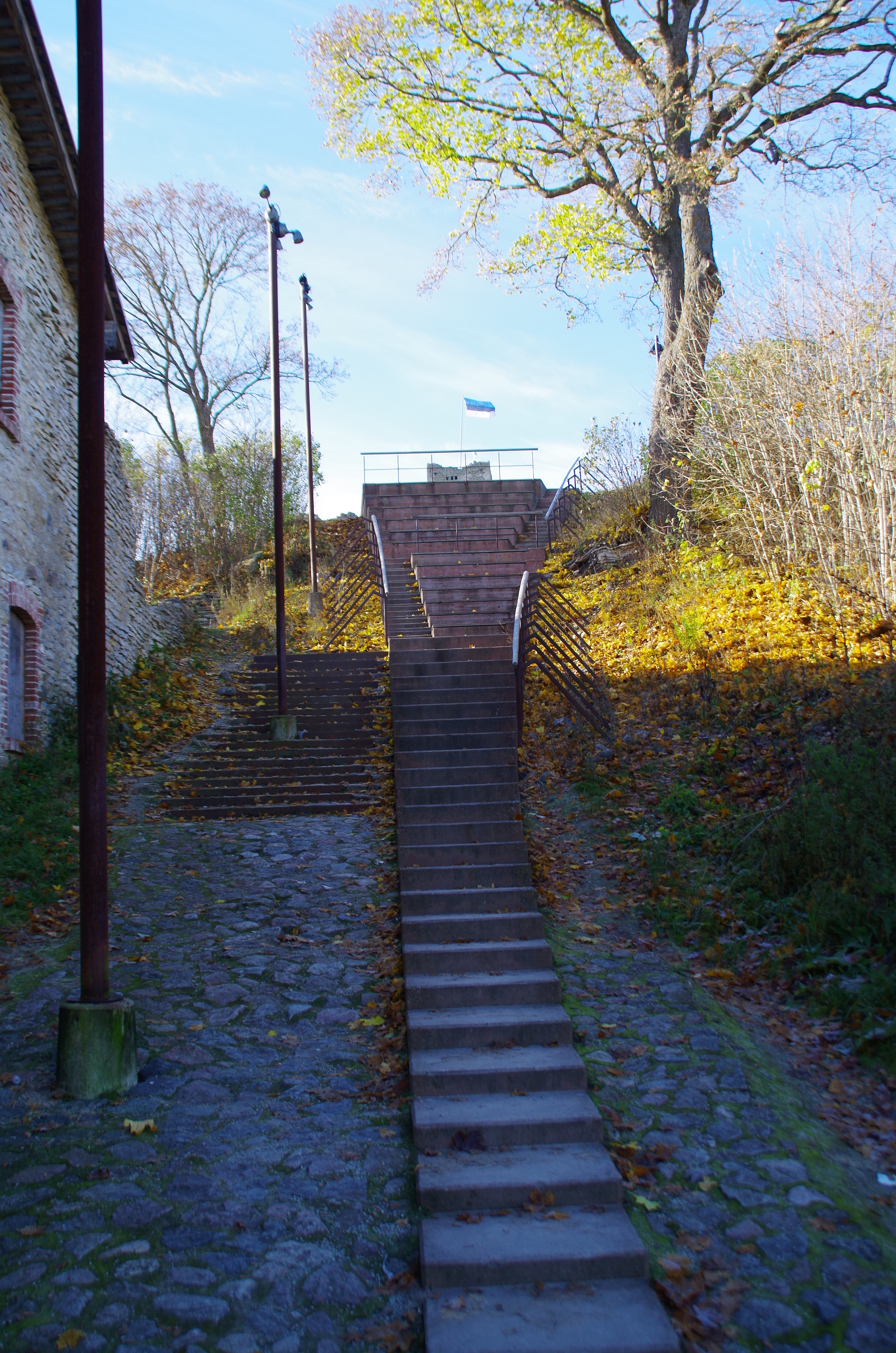 Rakvere Vallimäe trepp, vaade. Kavakava arhitektuuribüroo: Siiri Vallner, Heidi Urb, insener: Marika Stokkeby rephoto