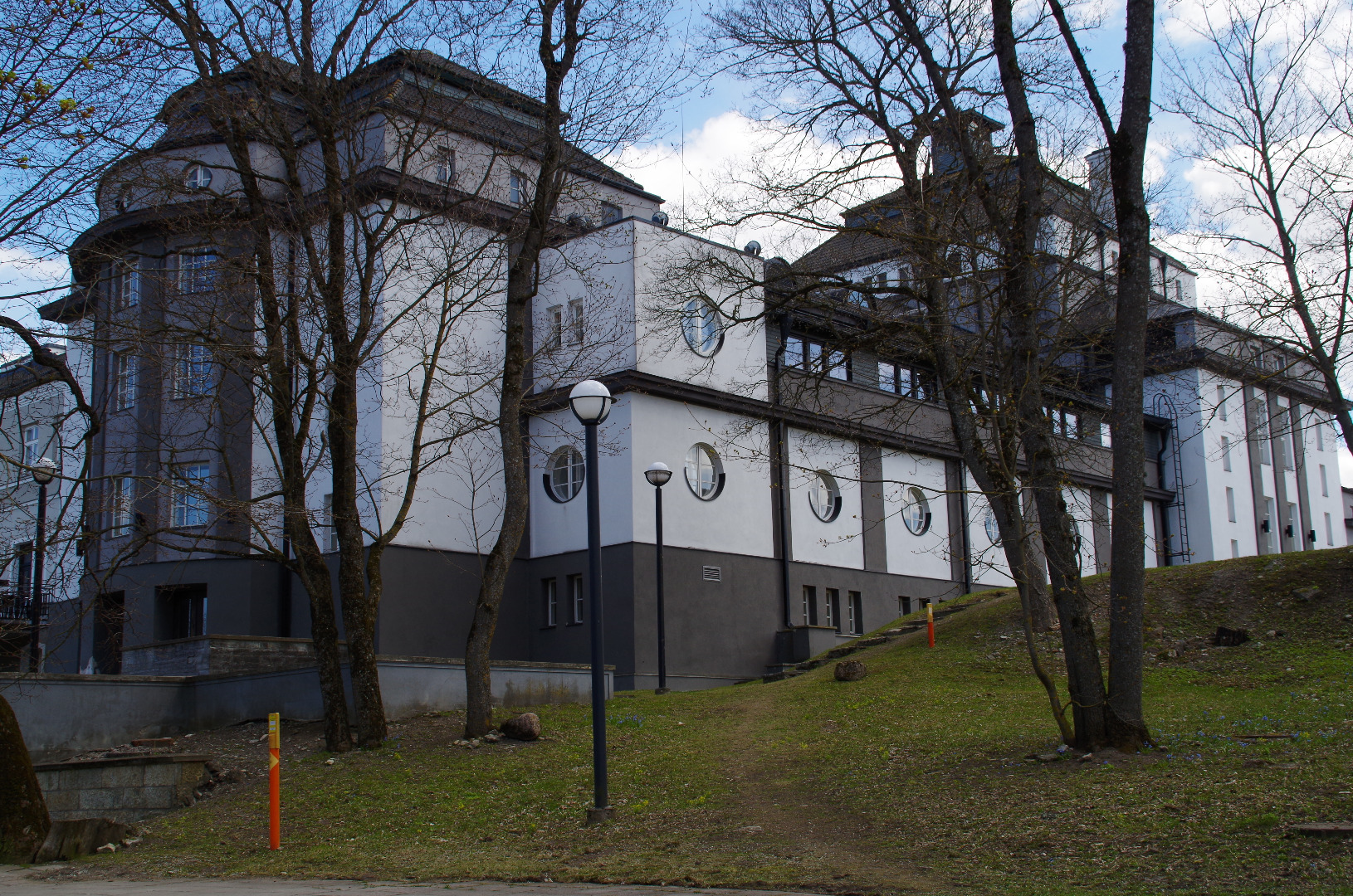 Construction of Rakvere folk house (now theatre house). Arh. Johann Ostrat rephoto