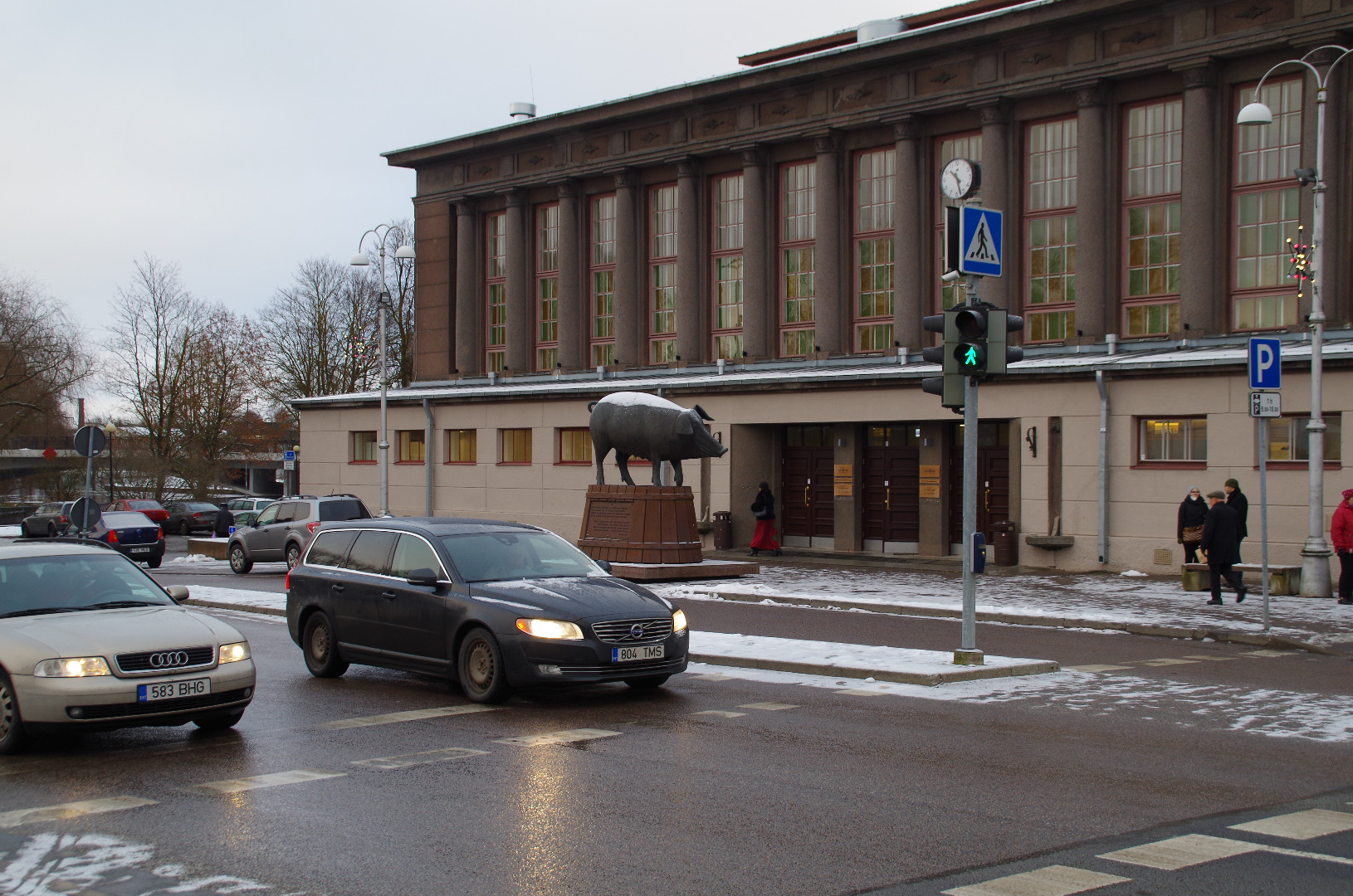 Voolikute koristamine Tartu tuletõrje lendsalga manöövritel rephoto