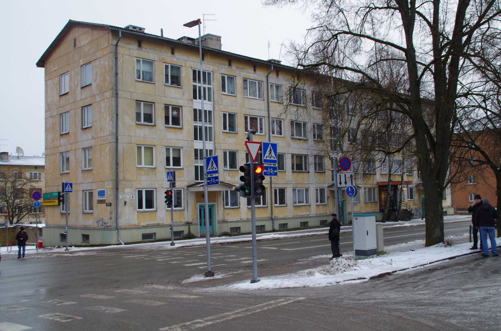 Uus kortermaja Kalevi 8. Tartu, 07.01.1960. rephoto